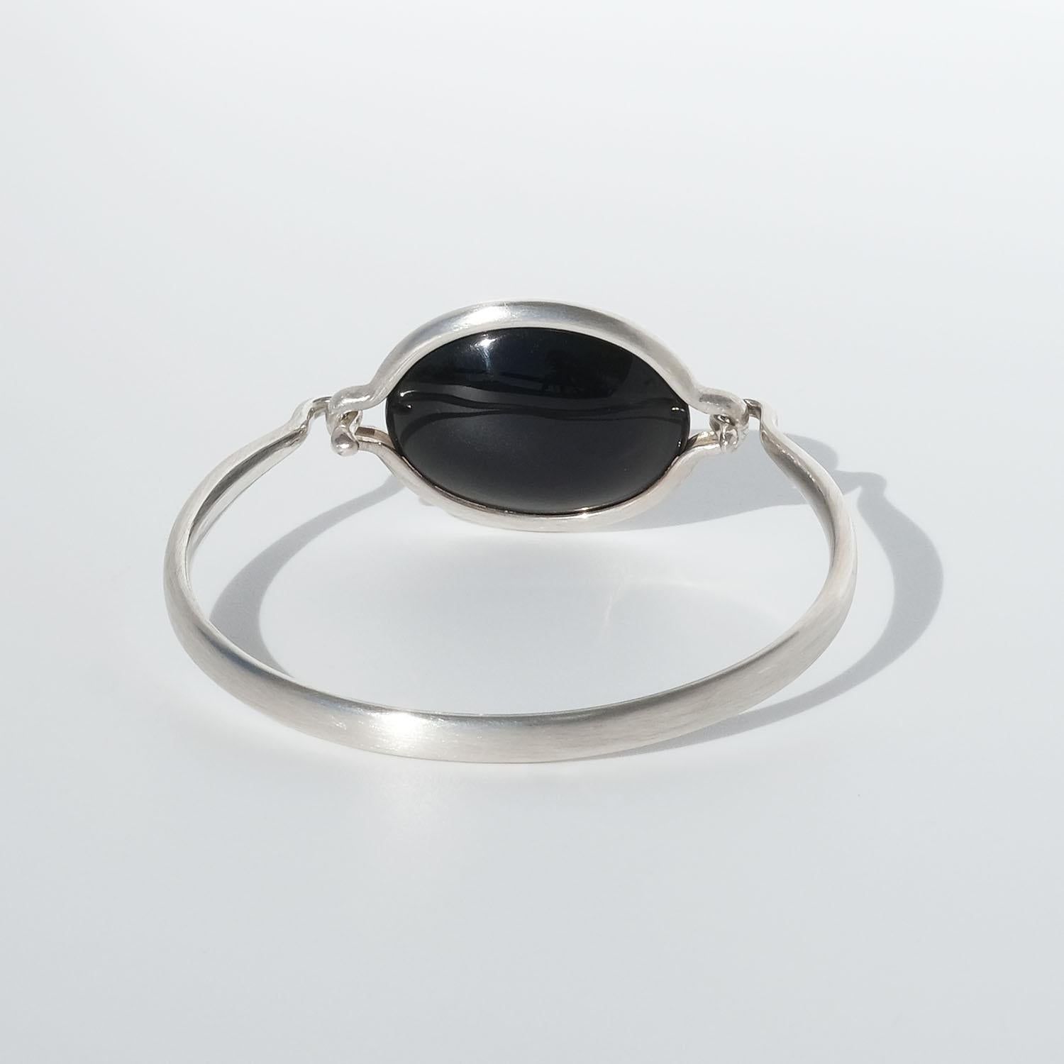 Silber- und Obsidianarmband von Vivianna Torun Bülow-Hübe. 1960s im Angebot 5