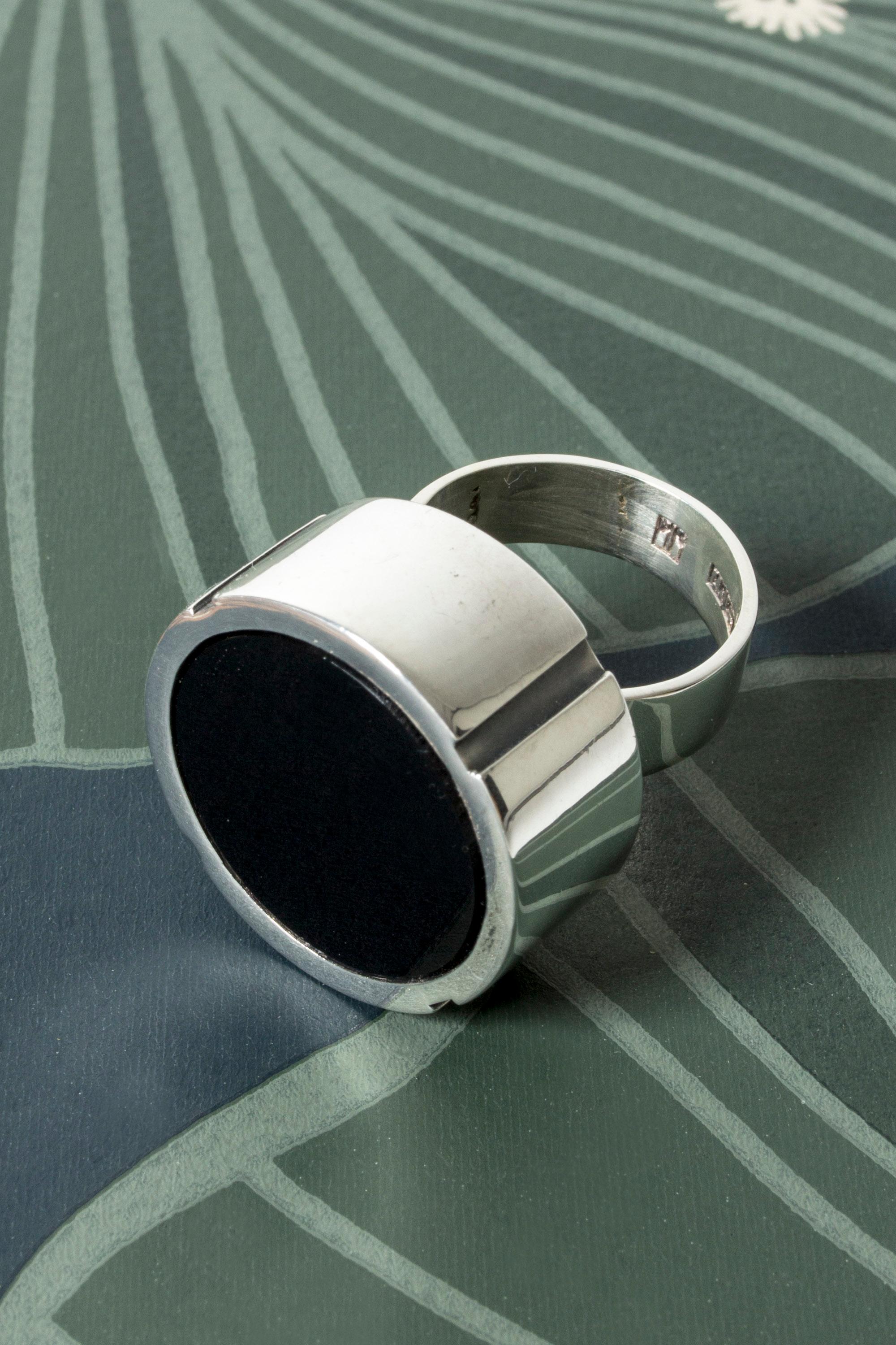Silver and Onyx Ring by Heikki Kaksonen, Finland, 1965 In Good Condition In Stockholm, SE