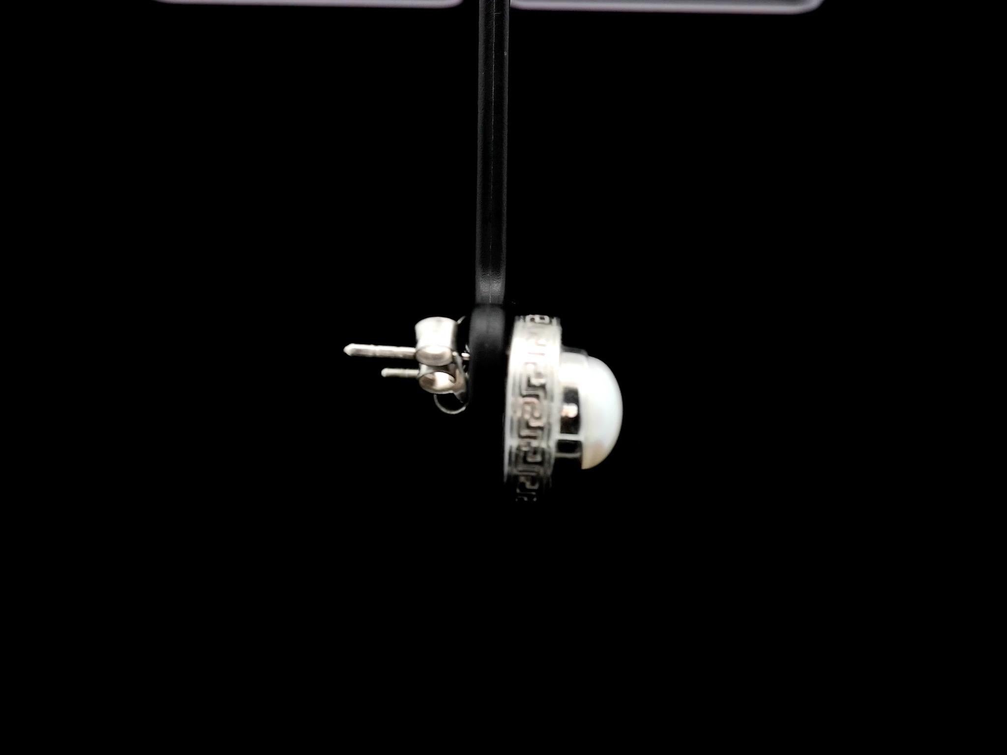 Women's Silver and Pearl Balinese Stud Earrings For Sale