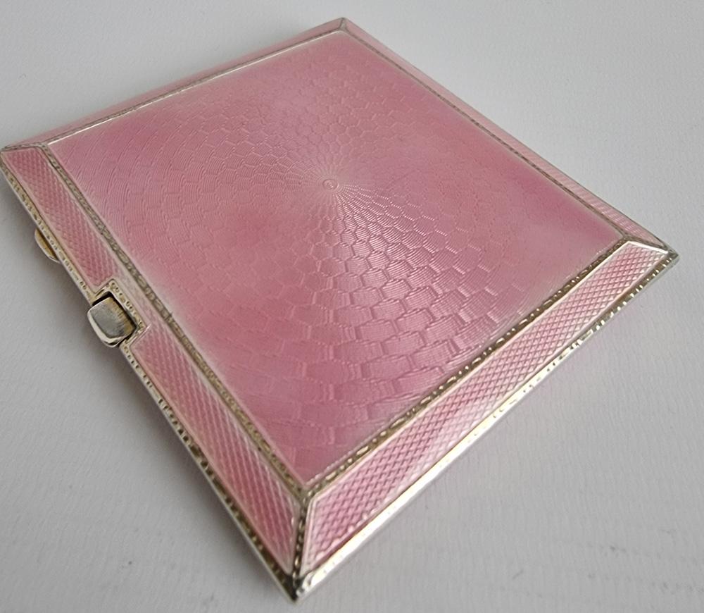 Silver and Pink Guilloche Enamel Art Deco Cigarette Case In Good Condition In London, GB