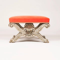 Silberner und roter englischer Hocker nach einem Entwurf von William Kent