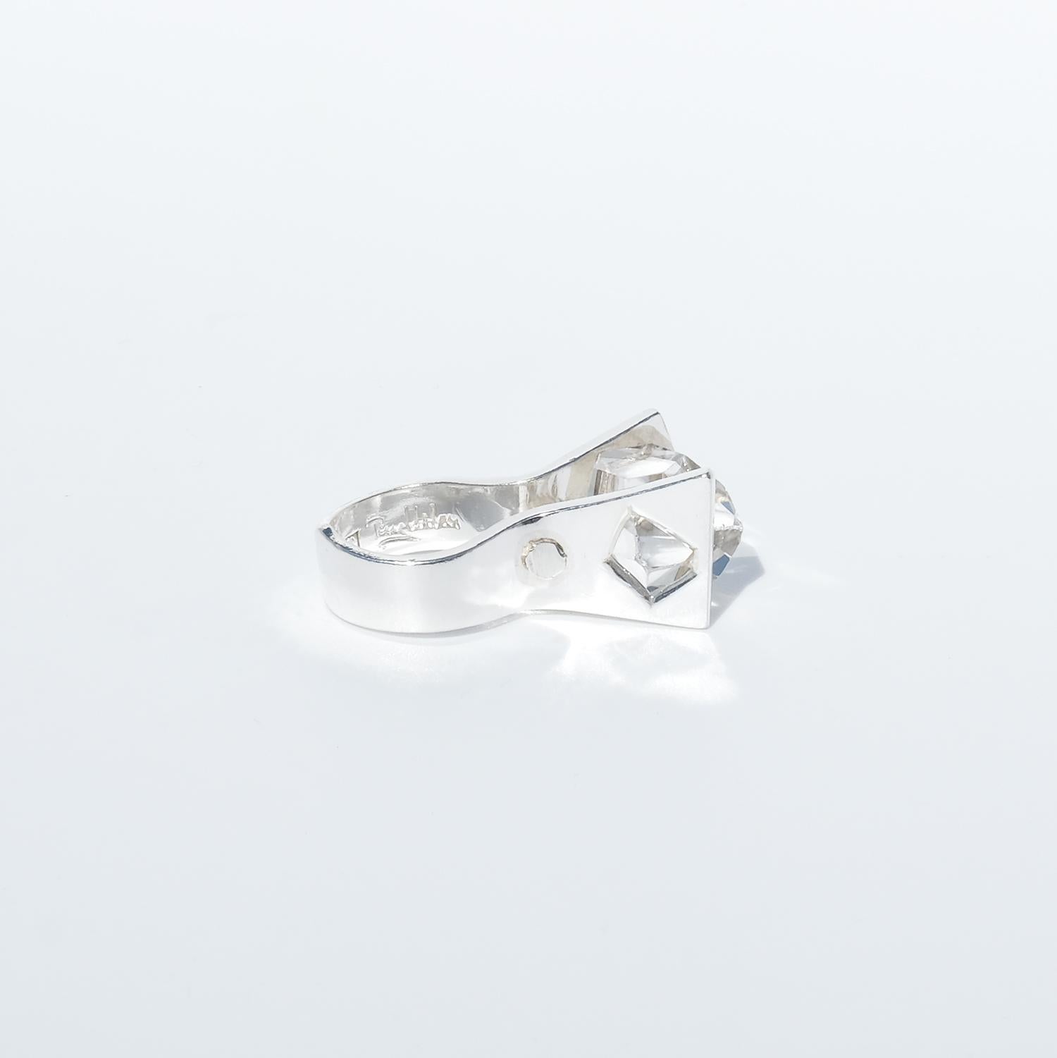 Anello in argento e cristallo di rocca di Rey Urban Made 1971 in vendita 3