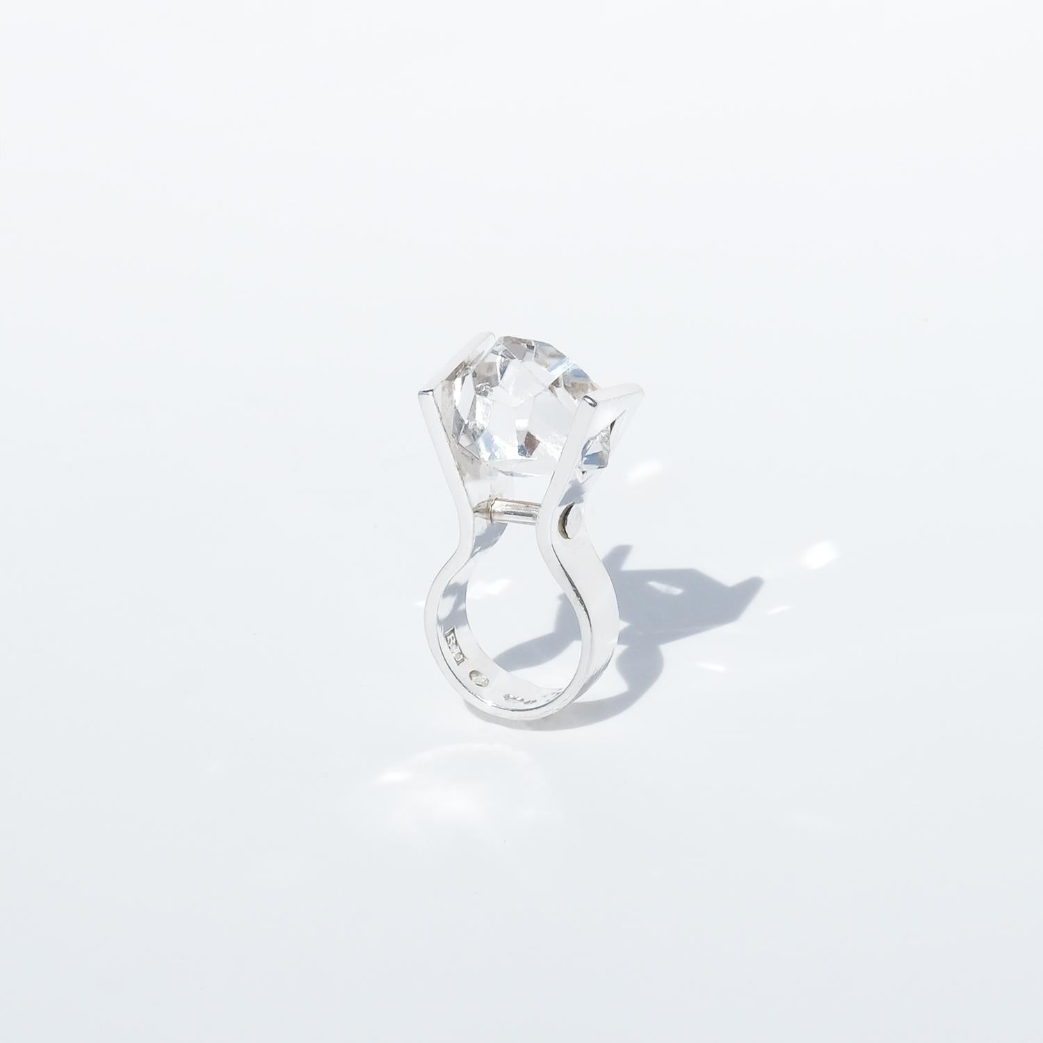 Anello in argento e cristallo di rocca di Rey Urban Made 1971 in vendita 4