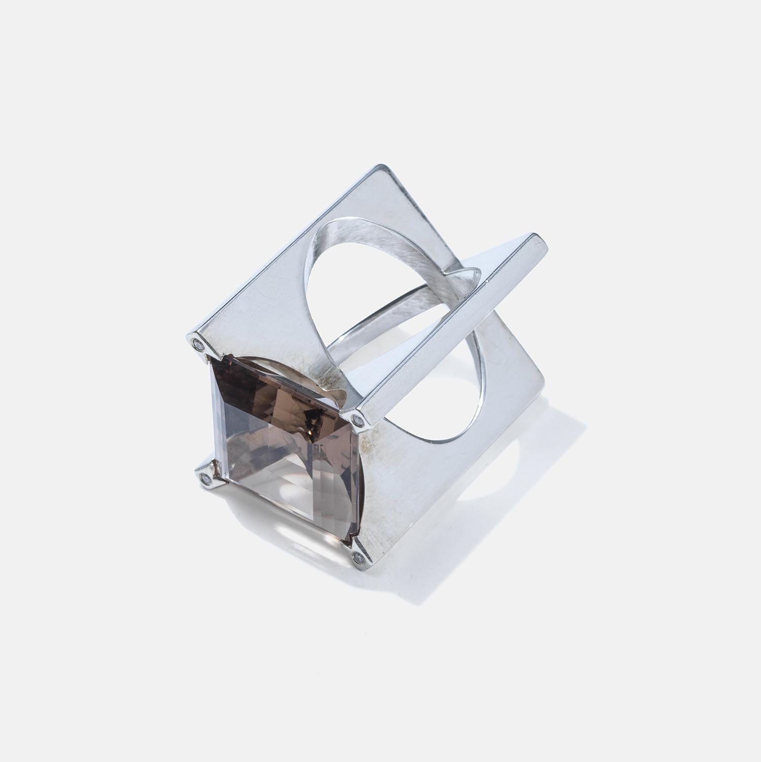 Ring aus Silber und Rauchquarz, hergestellt im Jahr 2015 (Brillantschliff) im Angebot