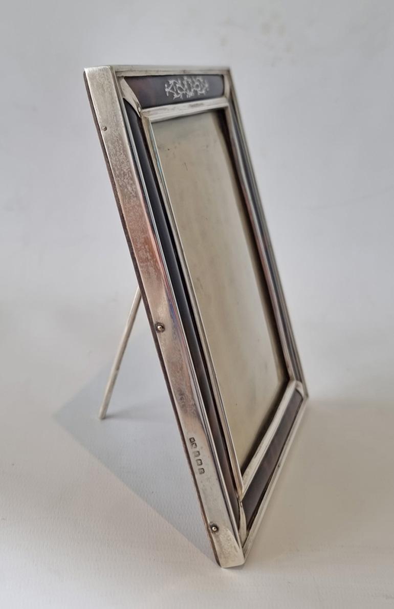 Silver and Tortoiseshell Pique inlaid photo Frame by Henry Matthews im Zustand „Gut“ im Angebot in London, GB