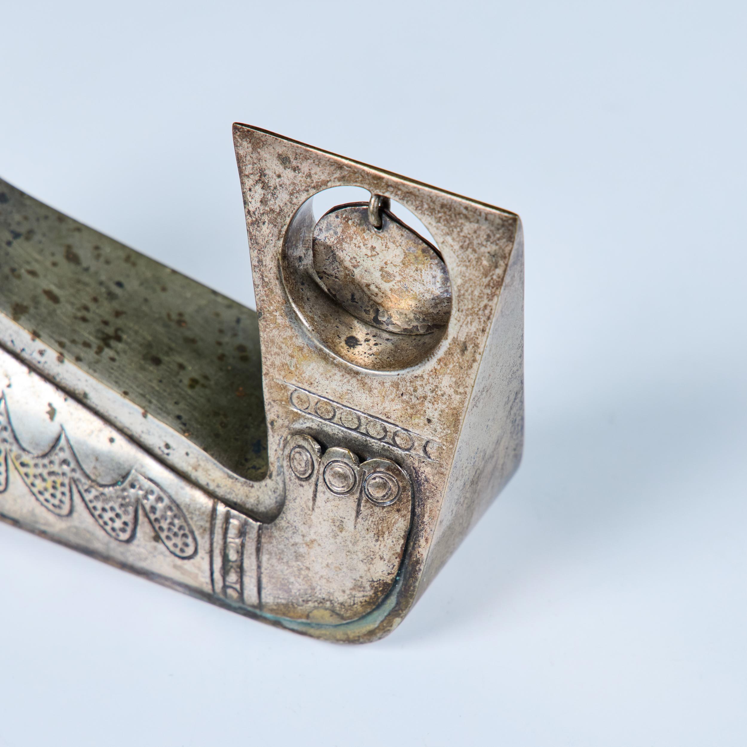 Sculpture d'oiseau en argent et turquoise par Joaquin Tinta en vente 9