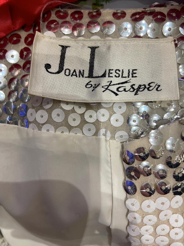 Giacca da sera con paillettes bianche e argento Joan Leslie by Kasper in vendita 2