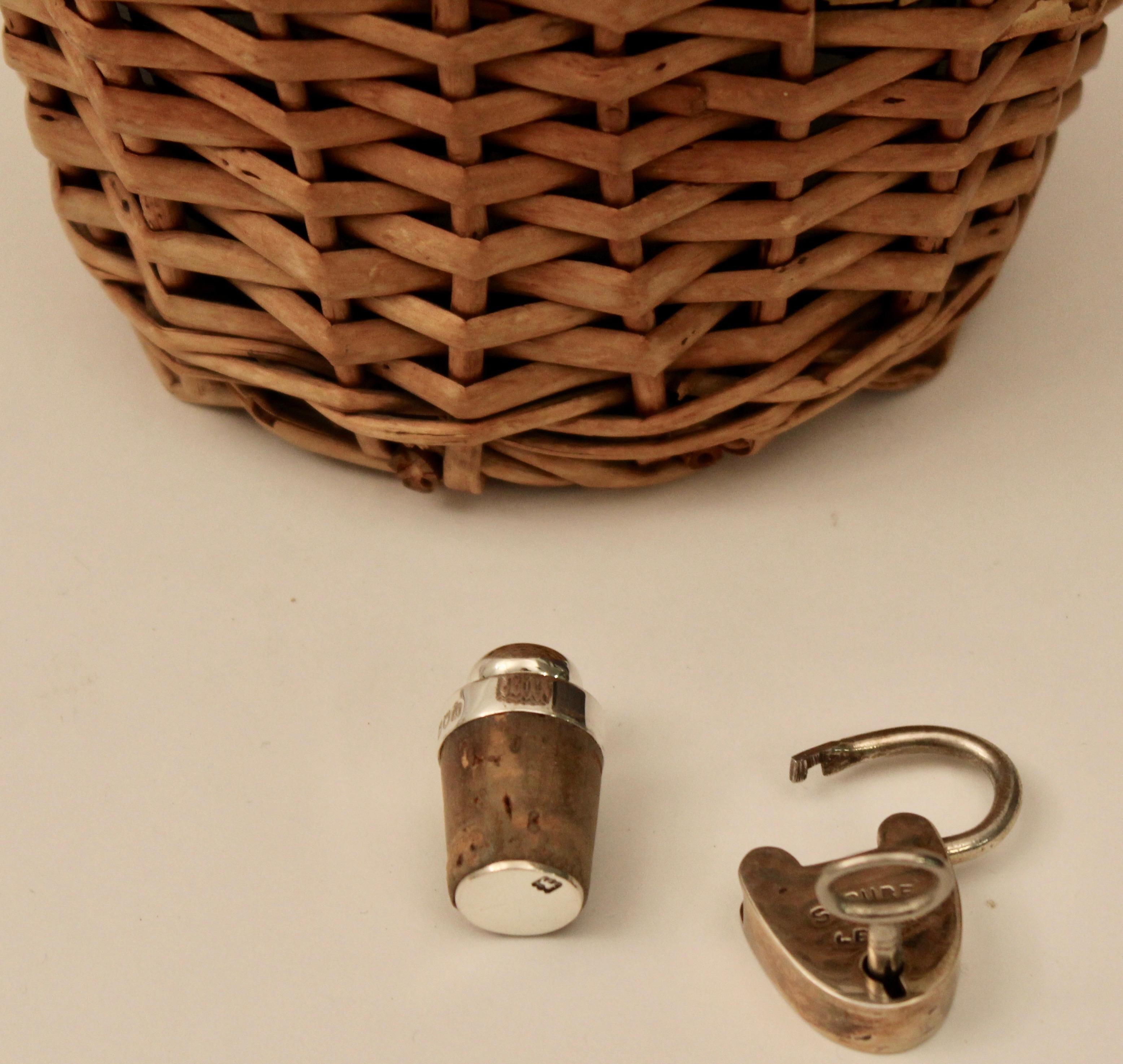 Silver and Wicker Locking Decanter, Birmingham, 1899 For Sale 1