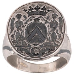 Anillo de sello con escudo de armas de plata Segundo cuarto del siglo XVIII