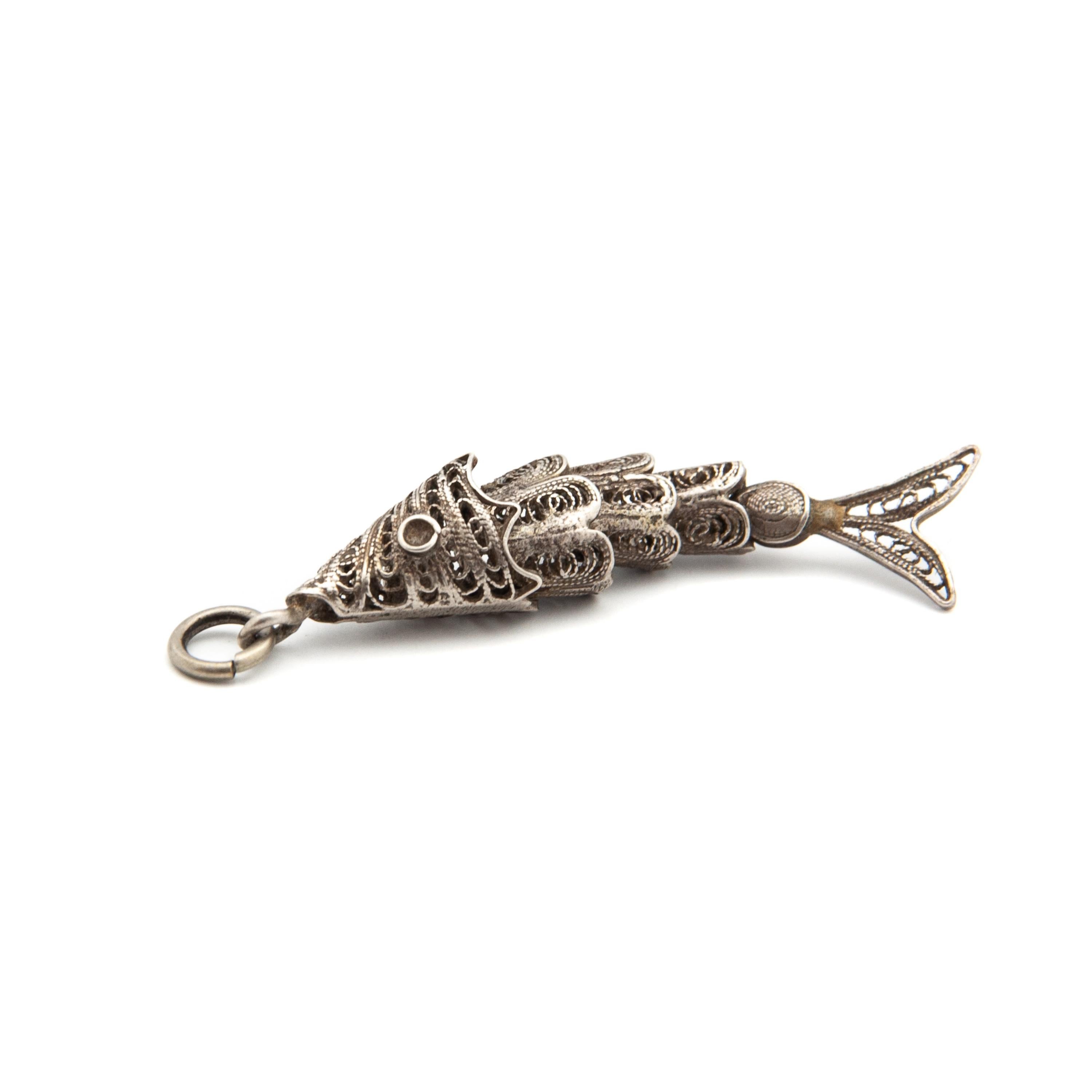 Vintage Articulated Filigree Fish Silver Charm Pendant In Good Condition In Rotterdam, NL
