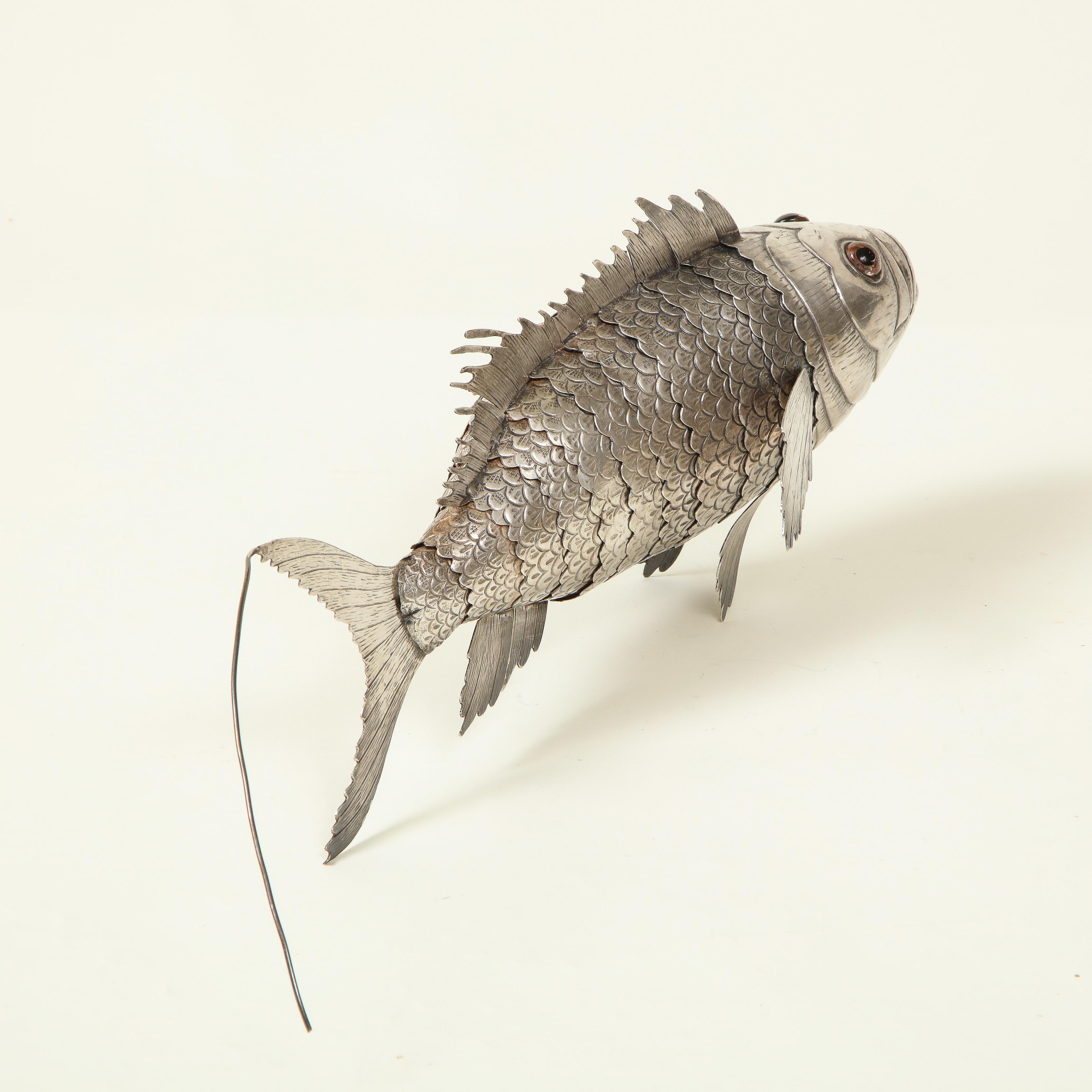 Silbernes gegliedertes Modell eines Fisches im Angebot 13