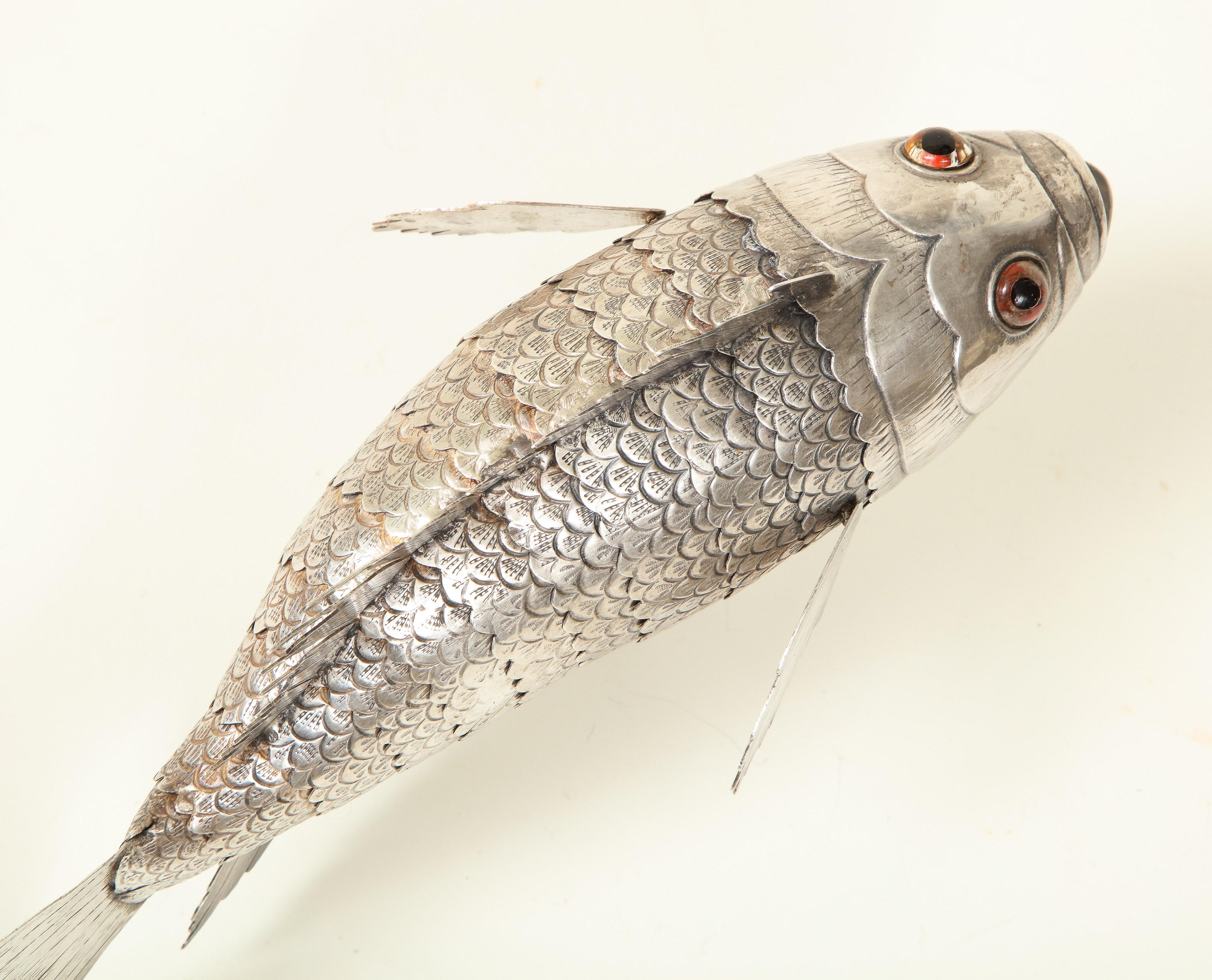Silbernes gegliedertes Modell eines Fisches im Angebot 15