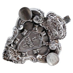 Silver ashtray w/ the coat of arms of Portugal 
two 500 reis coins of D Luís