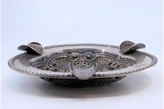 Silver ashtray with pearled frieze, shell form, arms, and D. Maria I coins