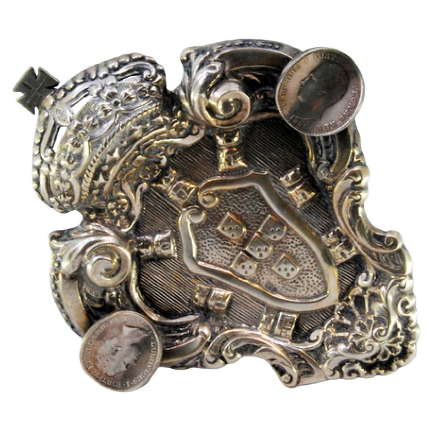 Silver ashtray with Portuguese arms and three D. Luís coin rests