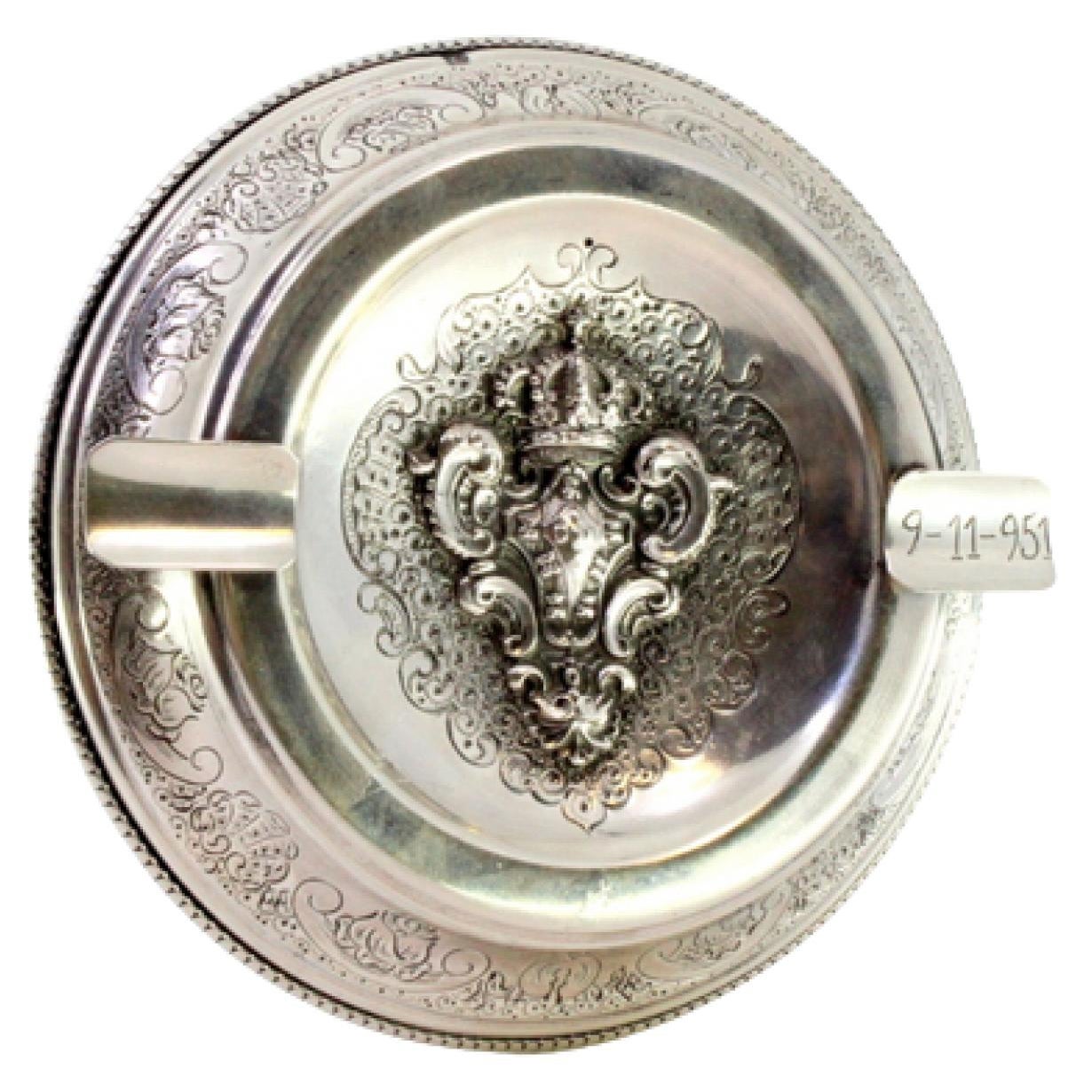 Silver ashtray with Portuguese coat of arms, reliefs, two cigarette rests