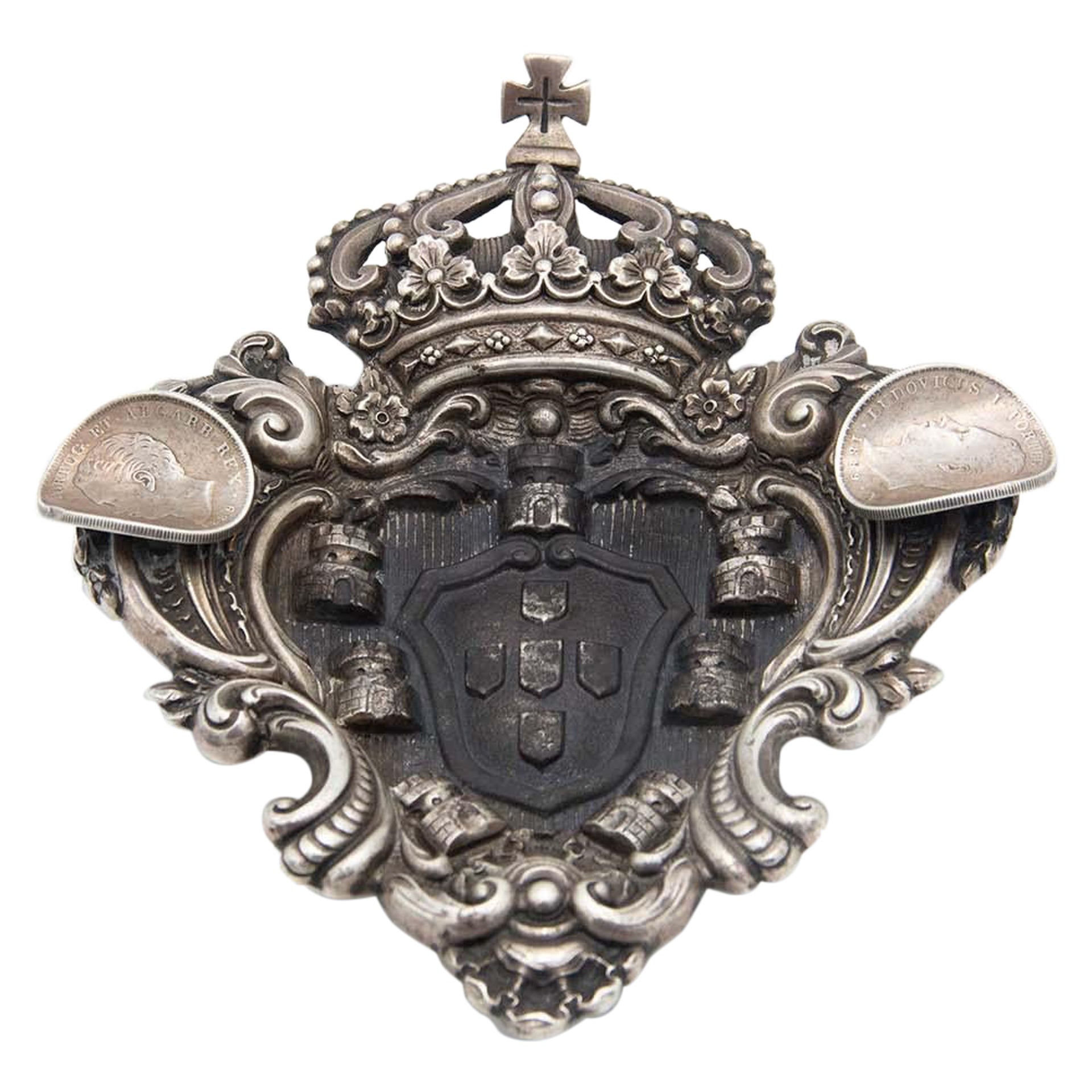 Silver ashtray with two coins of King Luís I of Portugal