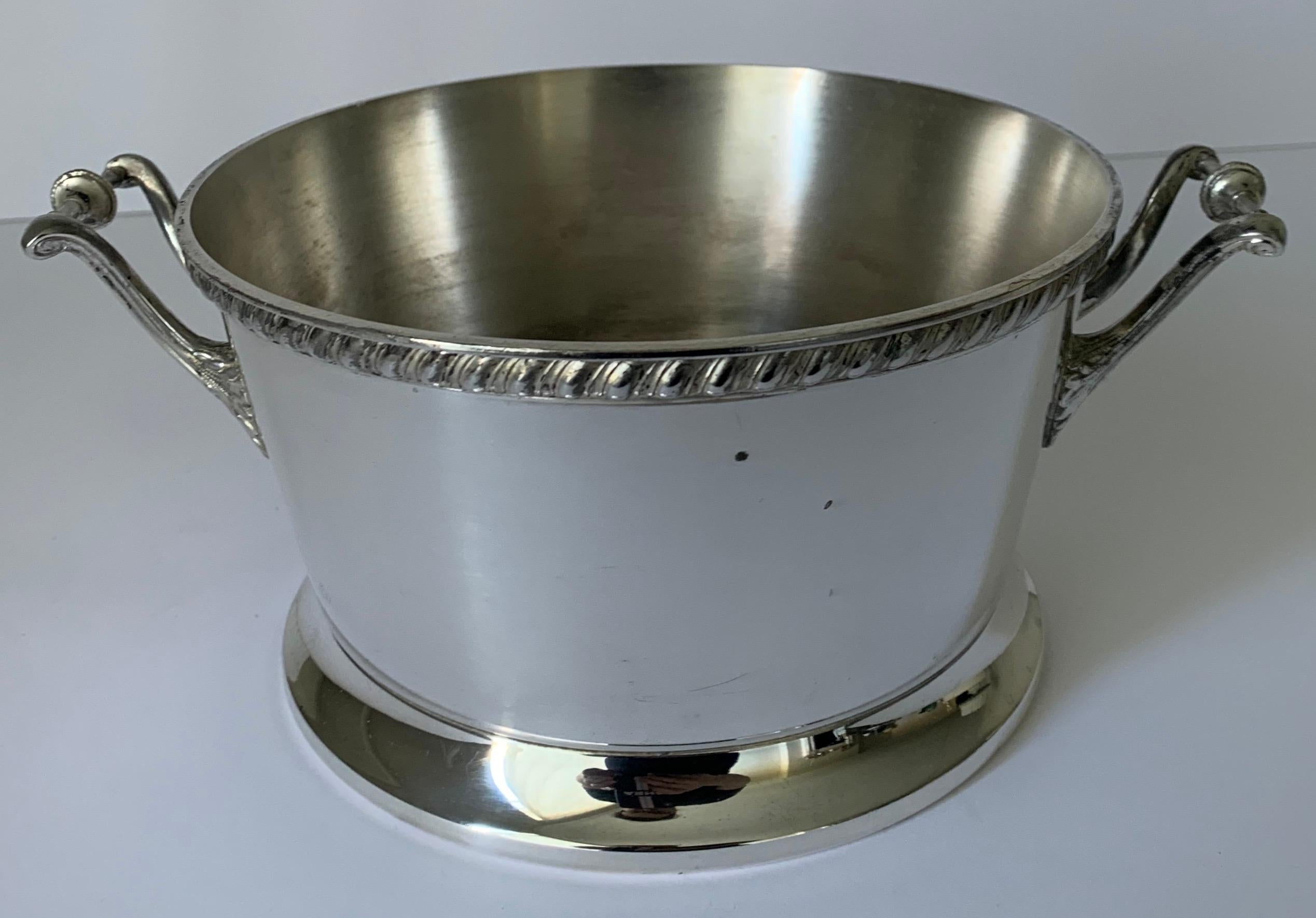 Silver Planter or Bucket with B Monogram In Good Condition For Sale In Stamford, CT