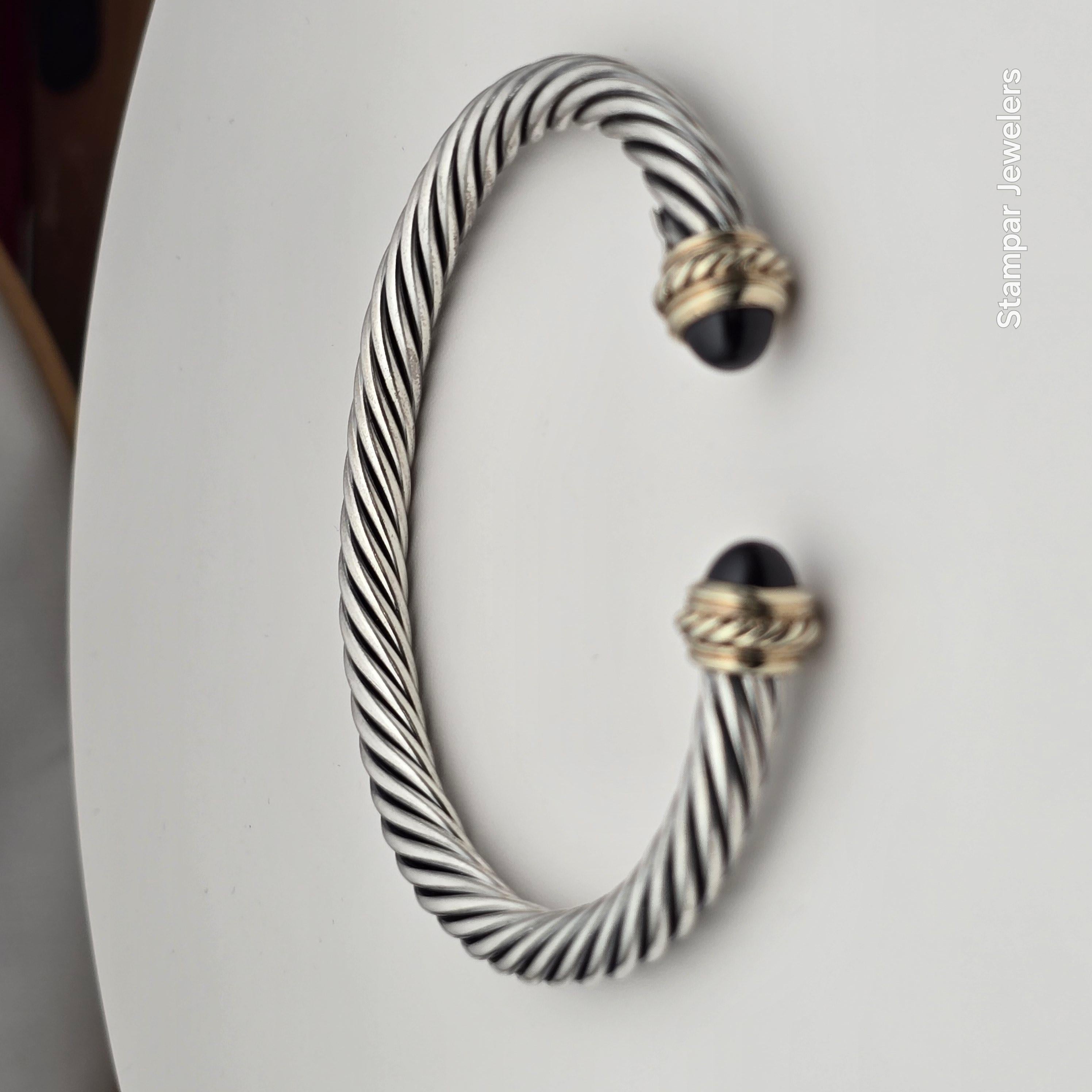 Pulsera brazalete de plata con granate 14KT oro y plata en Excelente estado para la venta en Jupiter, FL