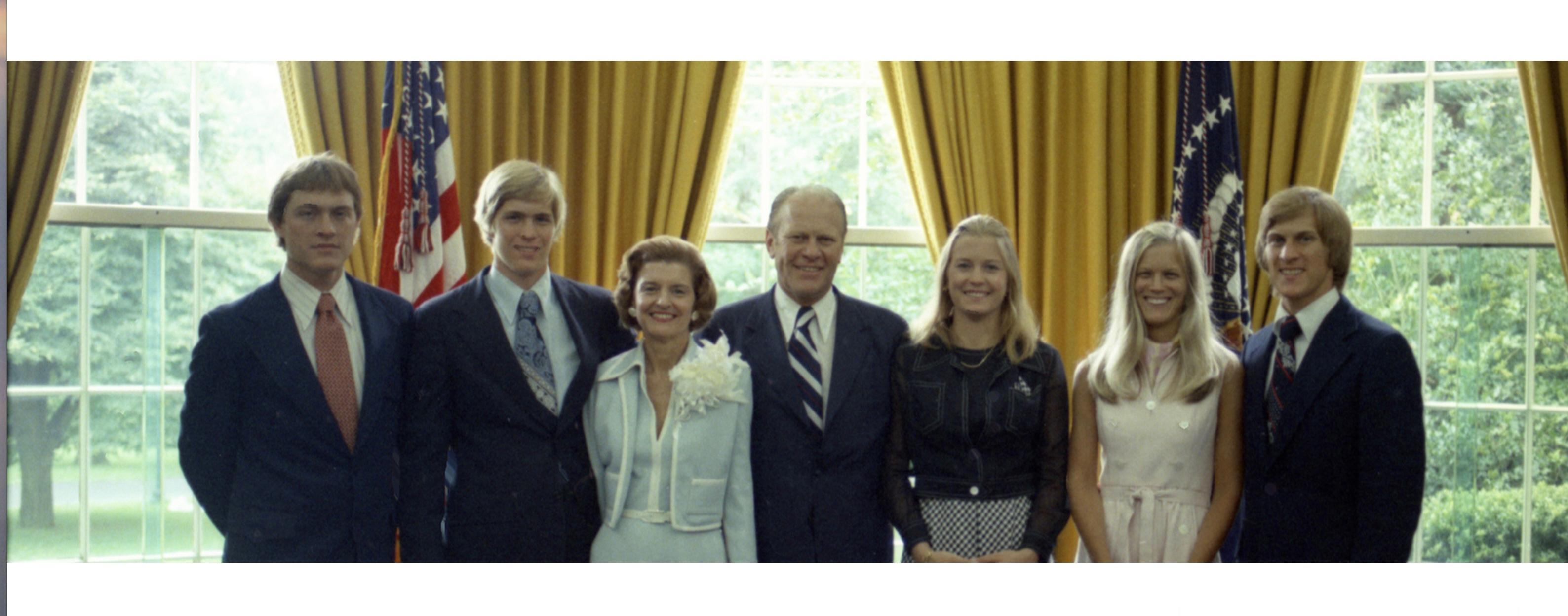 Collezione di braccialetti in argento del Presidente Ford e della First Lady Betty Ford in vendita 12
