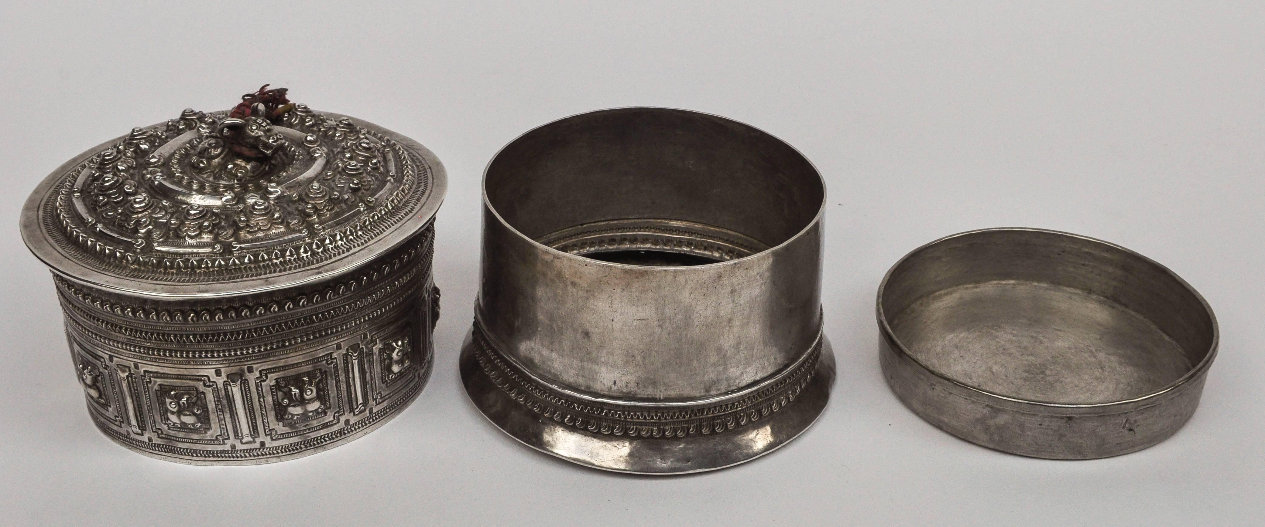 Silver Betel Box / Cannister from Laos, 19th Century, Repousse Work and Chasing 1