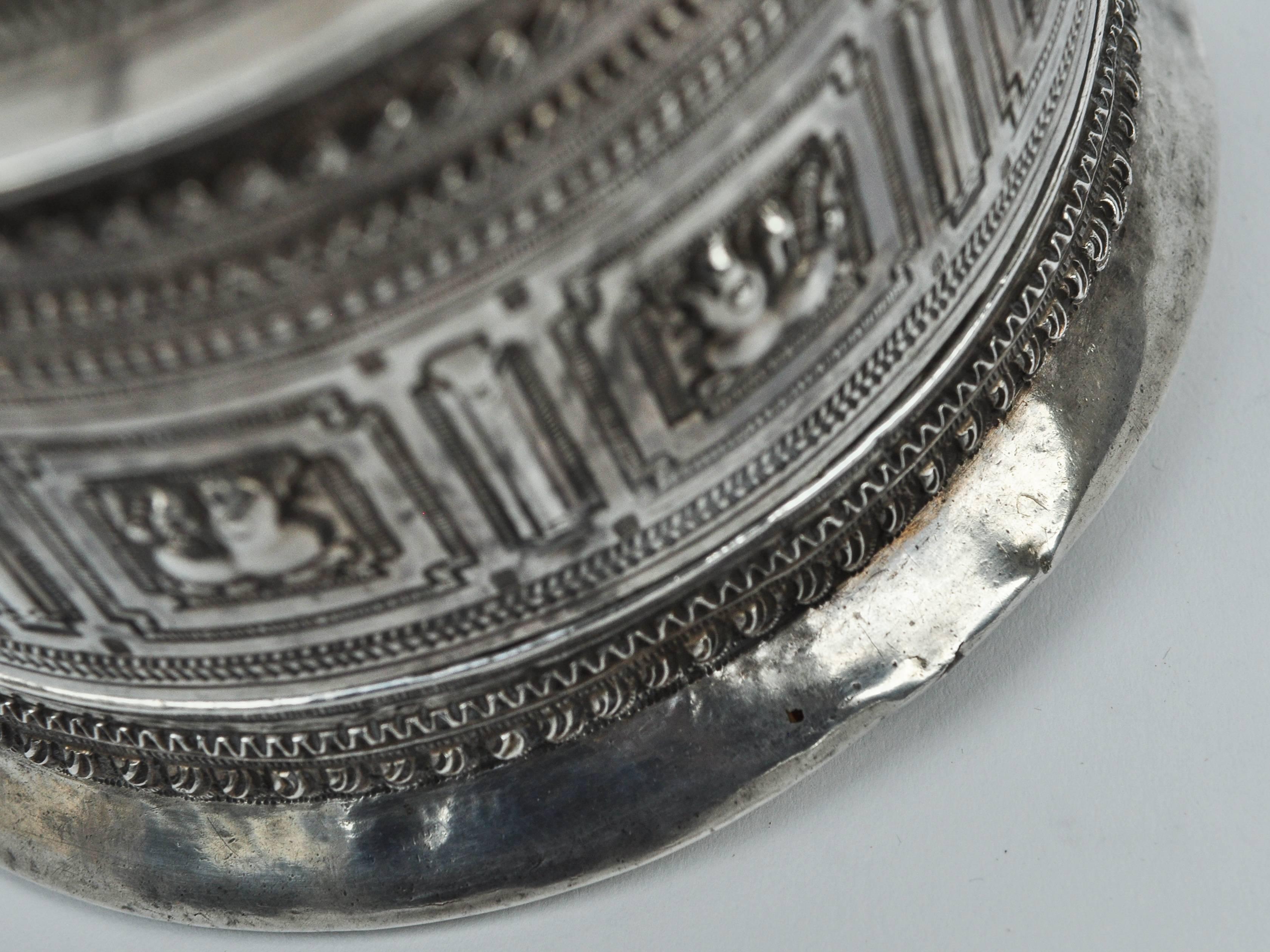 Silver Betel Box / Cannister from Laos, 19th Century, Repousse Work and Chasing 10
