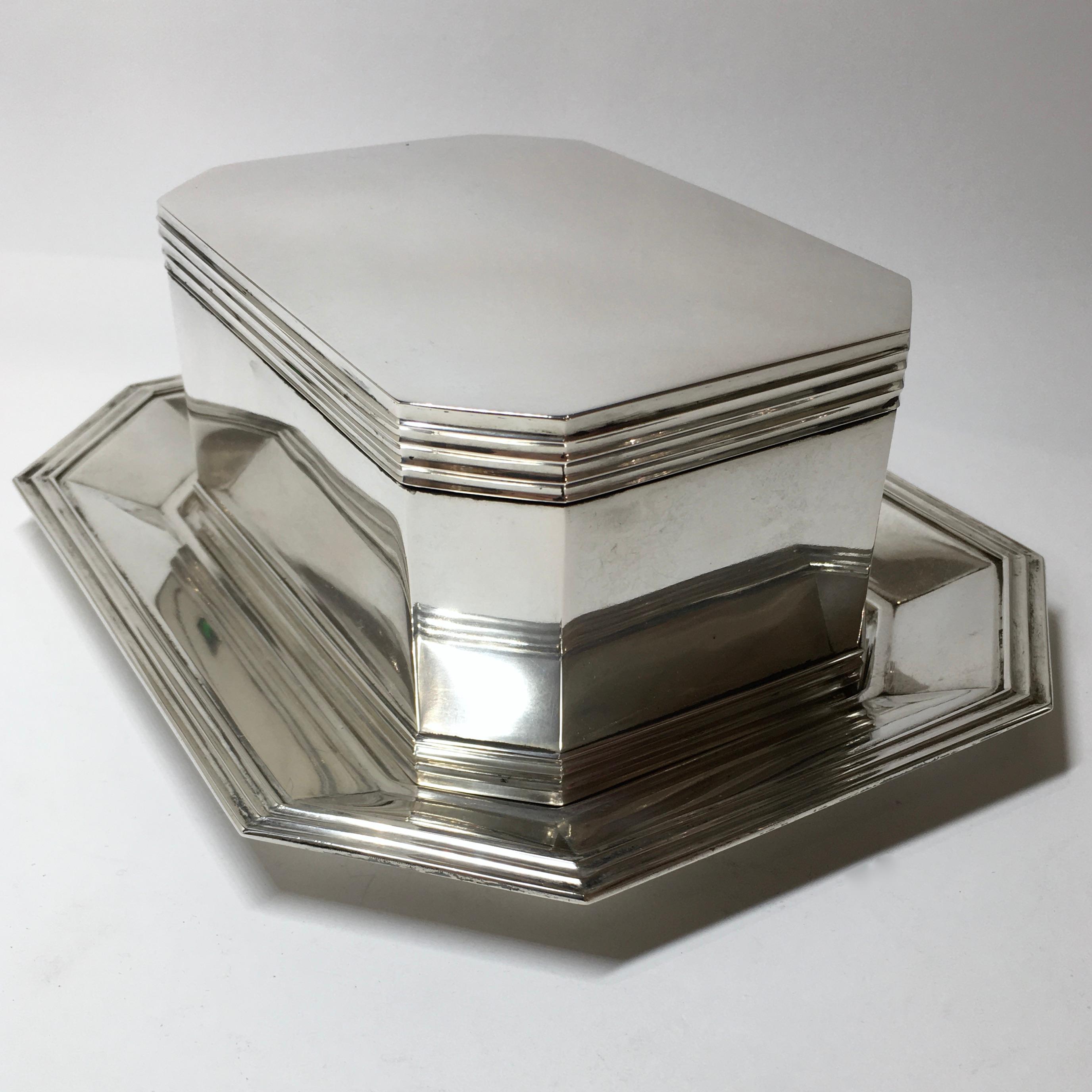 Silver Biscuit Box and Plate, Kempen en Begeer, Netherlands 1914, Dutch Silver 2