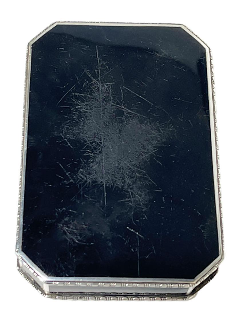 Silberne, schwarz emaillierte Silberschachtel von Leo Wagner, 1921-1922 (Emailliert) im Angebot