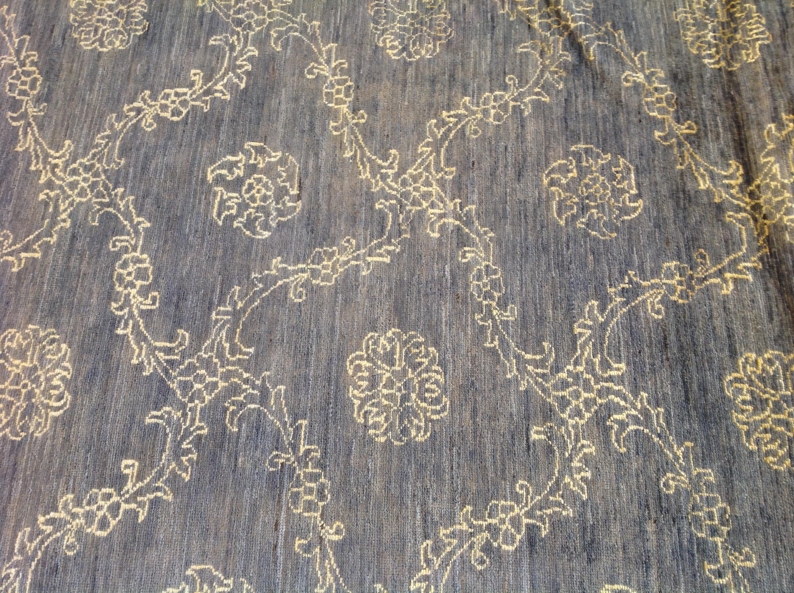 Silver Blue Floral Stencil Design Wool and Silk Rug In New Condition For Sale In Los Angeles, CA