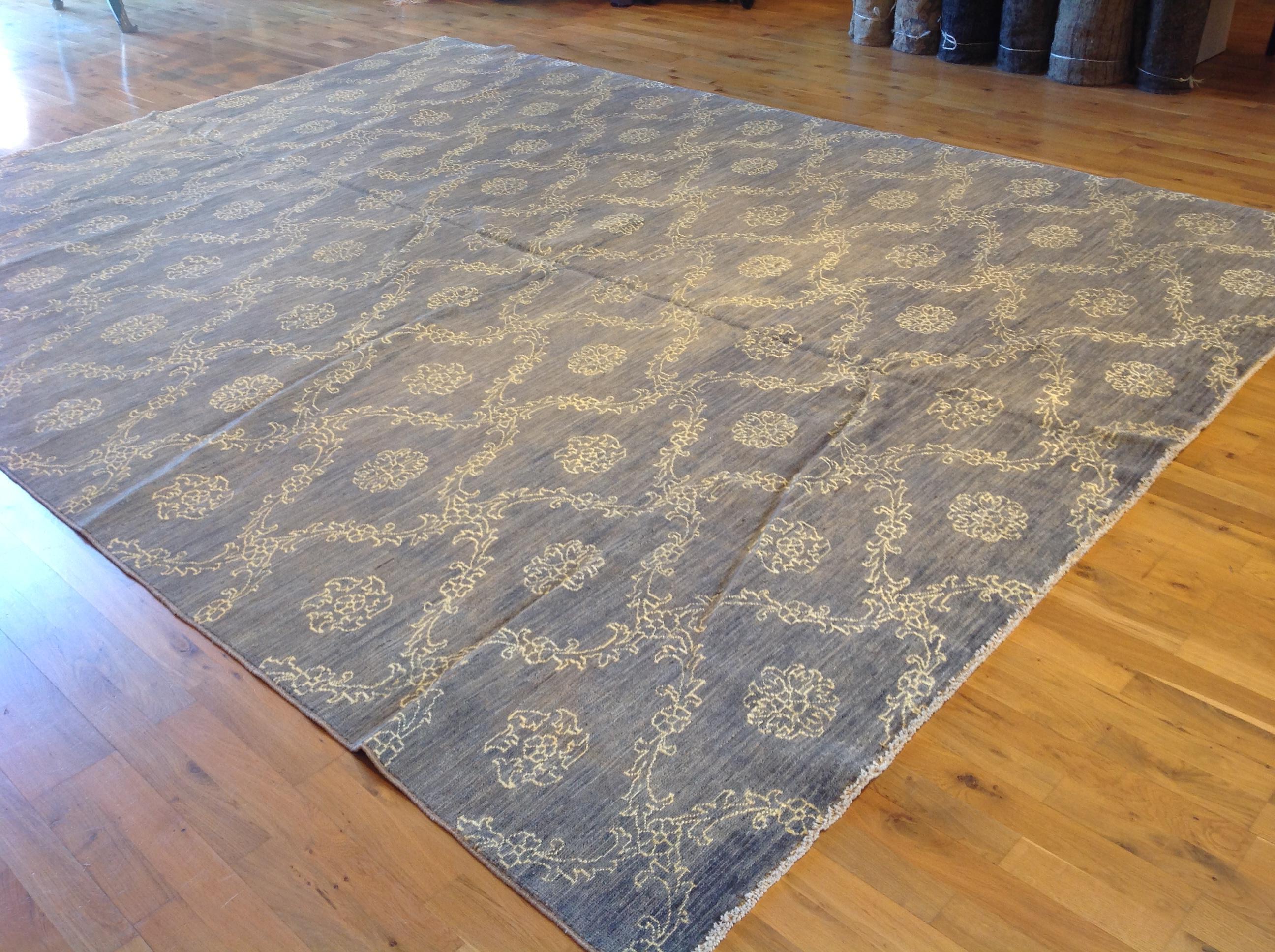 Contemporary Silver Blue Floral Stencil Design Wool and Silk Rug For Sale