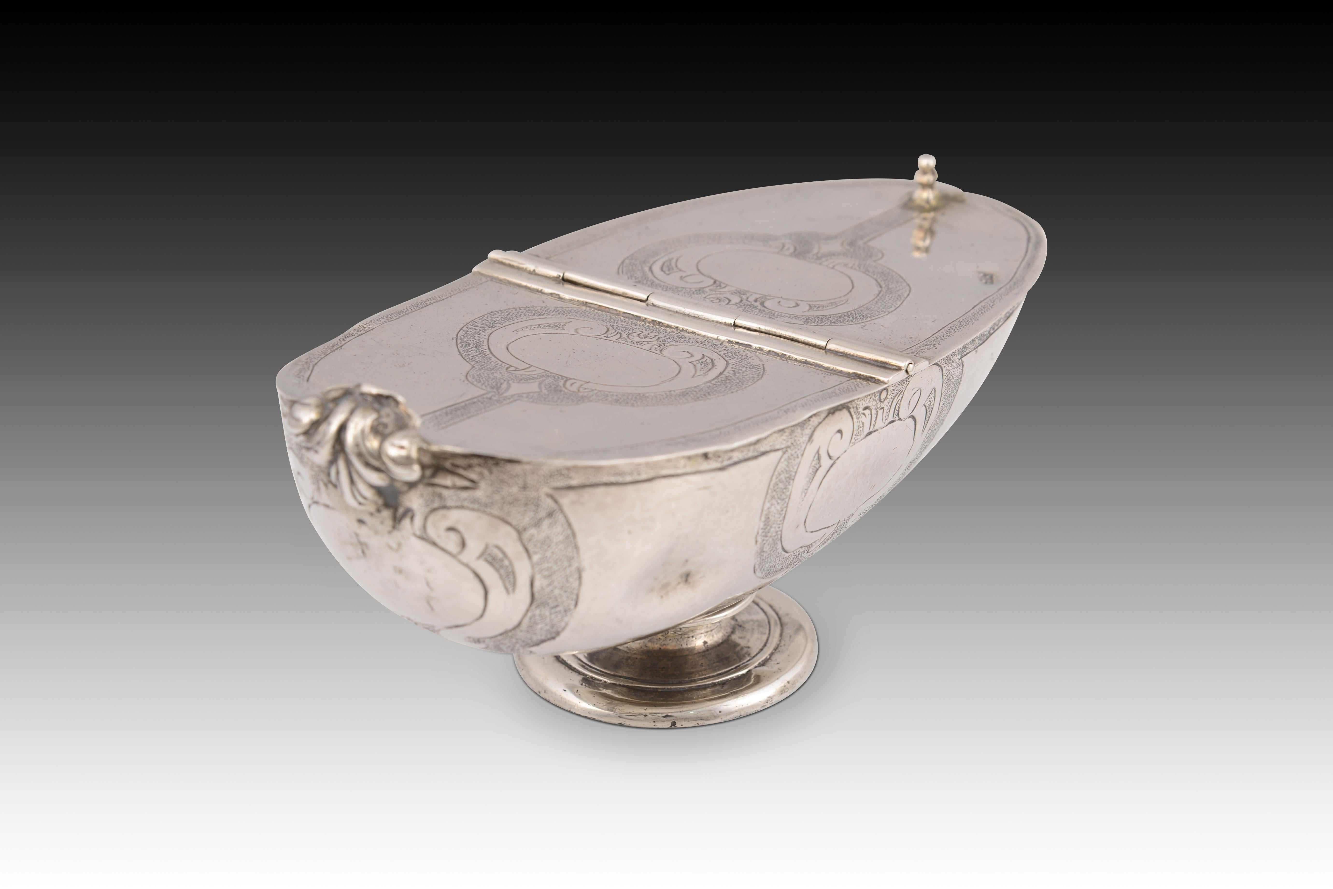 Silver boat censer. Spain, 17th century. For Sale 4