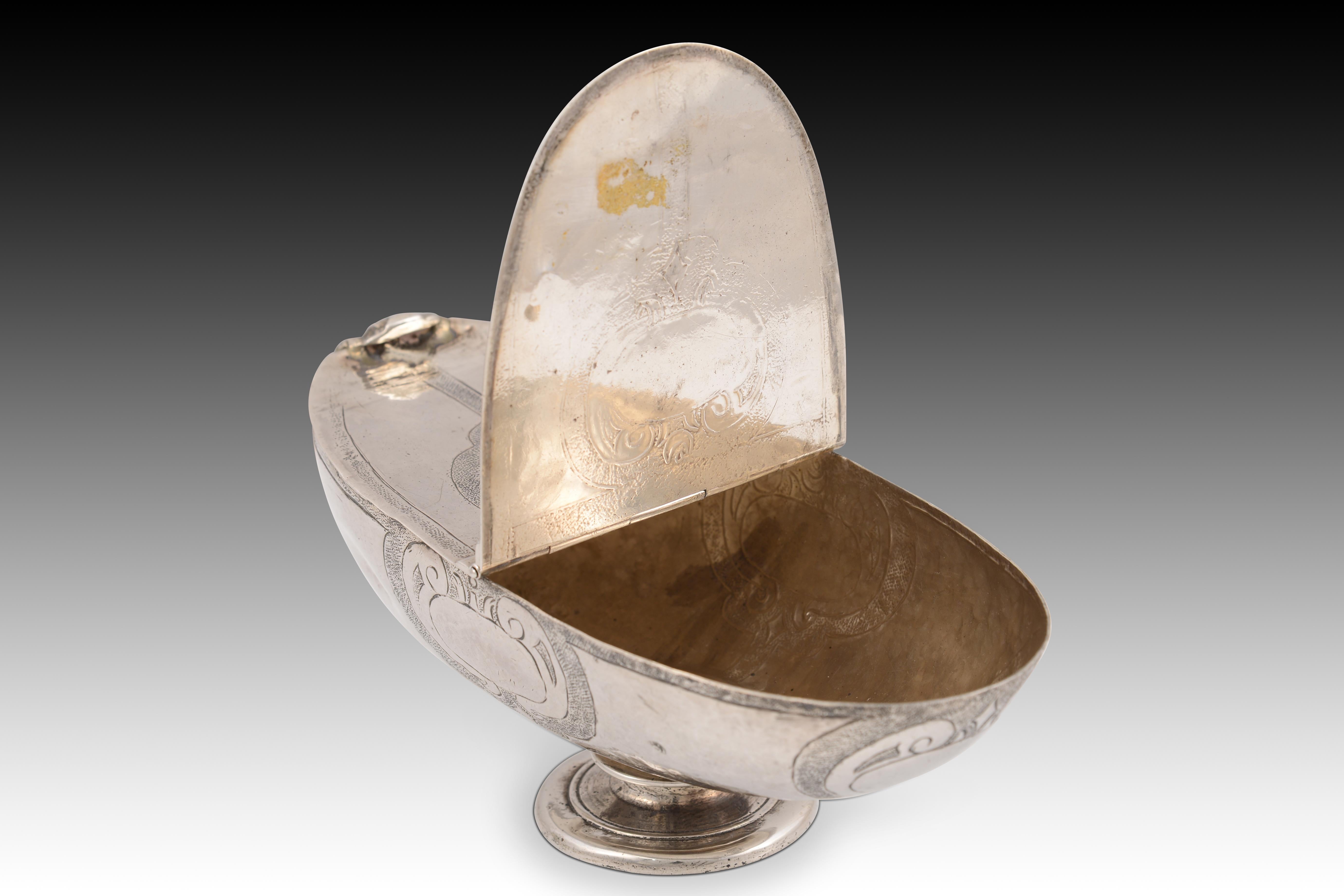18th Century and Earlier Silver boat censer. Spain, 17th century. For Sale