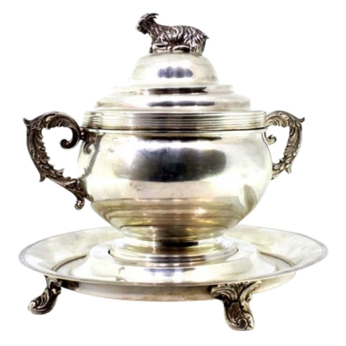 Silver bonbon jar on removable plate with goat-knob lid and four feet For Sale