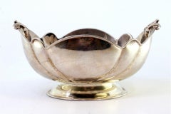 Silver bonbonette box w/ friezes & elliptical side plaques