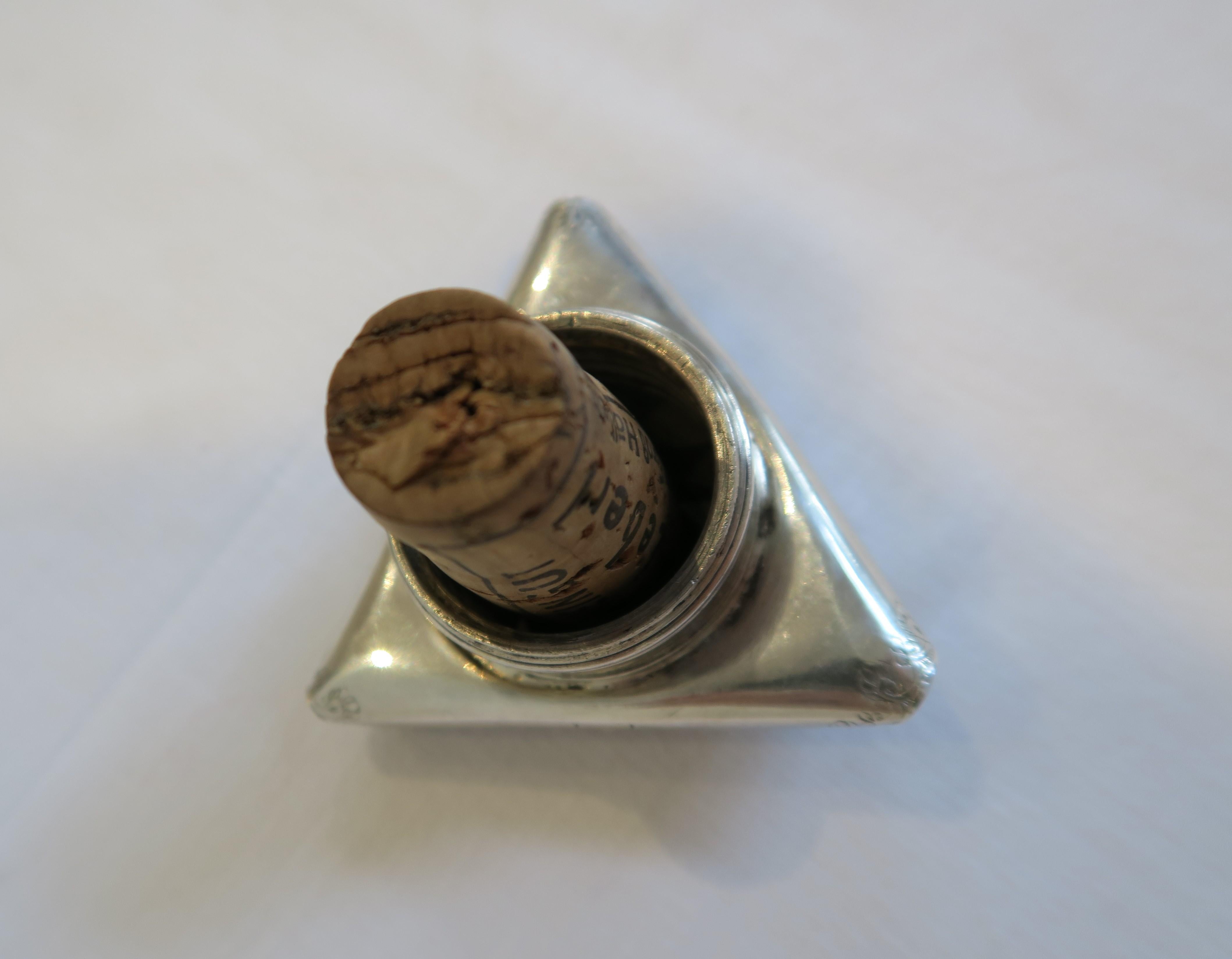 Silver Bottle Stopper in Shape of Napoleon's Hat In Excellent Condition For Sale In Vienna, AT
