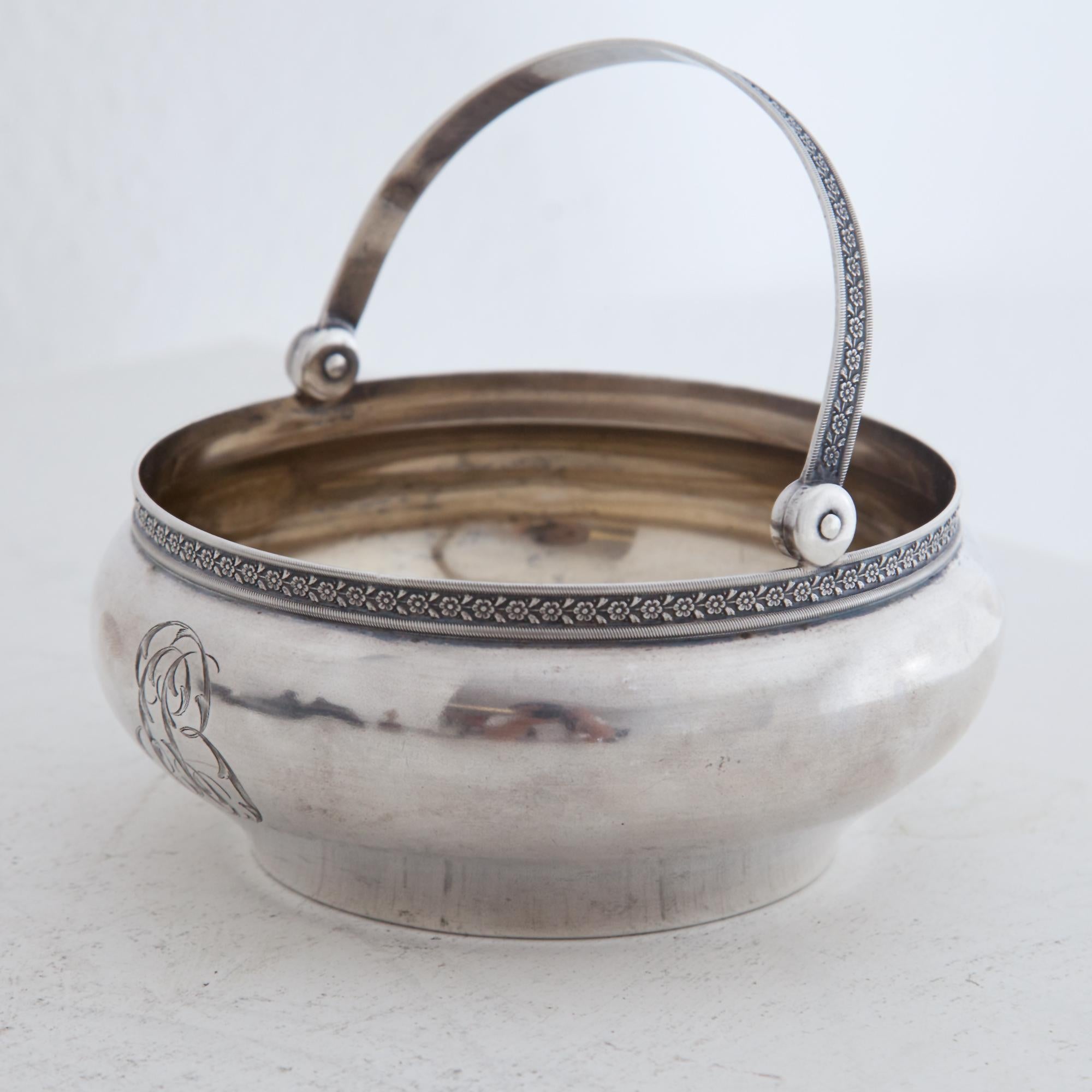Silver Bowl, St. Petersburg, 1887 In Good Condition In Greding, DE
