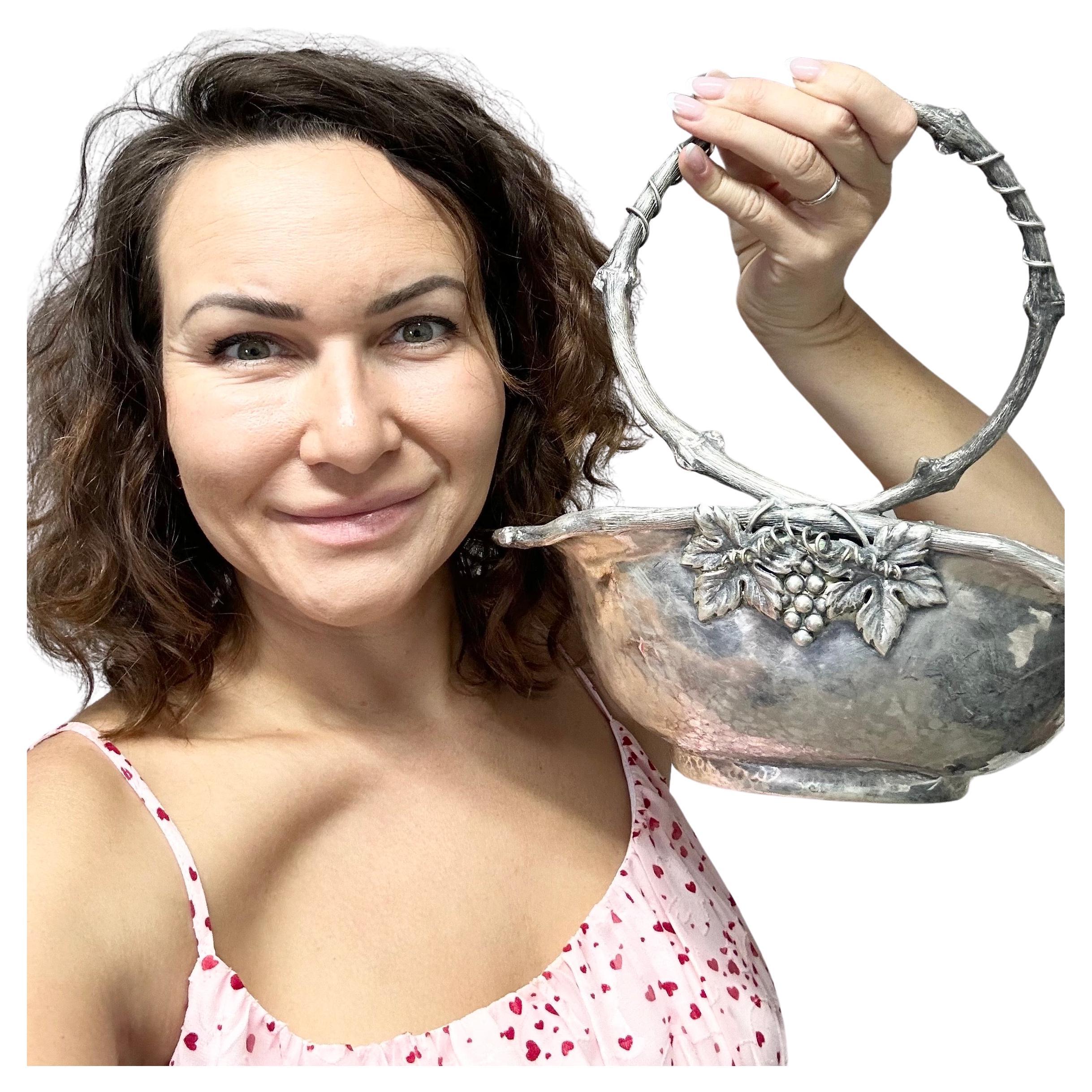 Silver basket with vine grapes design, stunning! Made with solid silver, heavy! Will come with a certificate of authenticity and nice packaging.

WHAT YOU GET AT STAMPAR JEWELERS:
Stampar Jewelers, located in the heart of Jupiter, Florida, is a