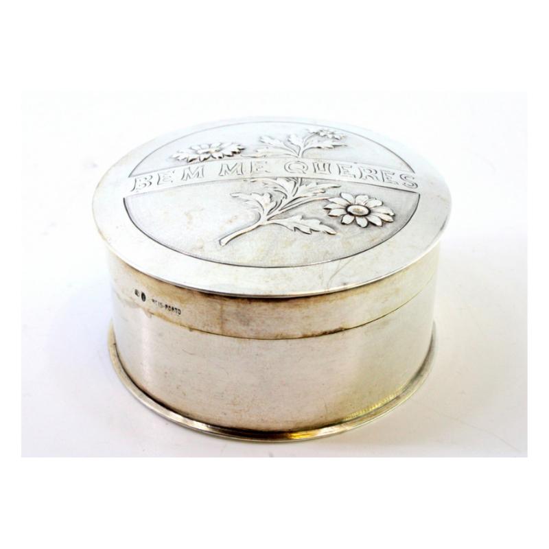 European Silver box for pins and needles with marigolds embossed on the removable lid For Sale