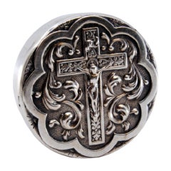 Silver box for rosary with Christ on the cross in relief on the lid