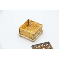 Silver box in gold filigree mesh
