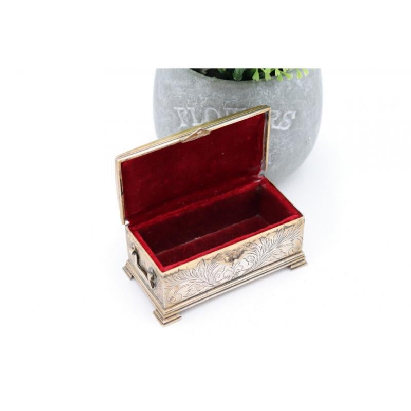 Argento Silver box in the shape of a chest in vendita