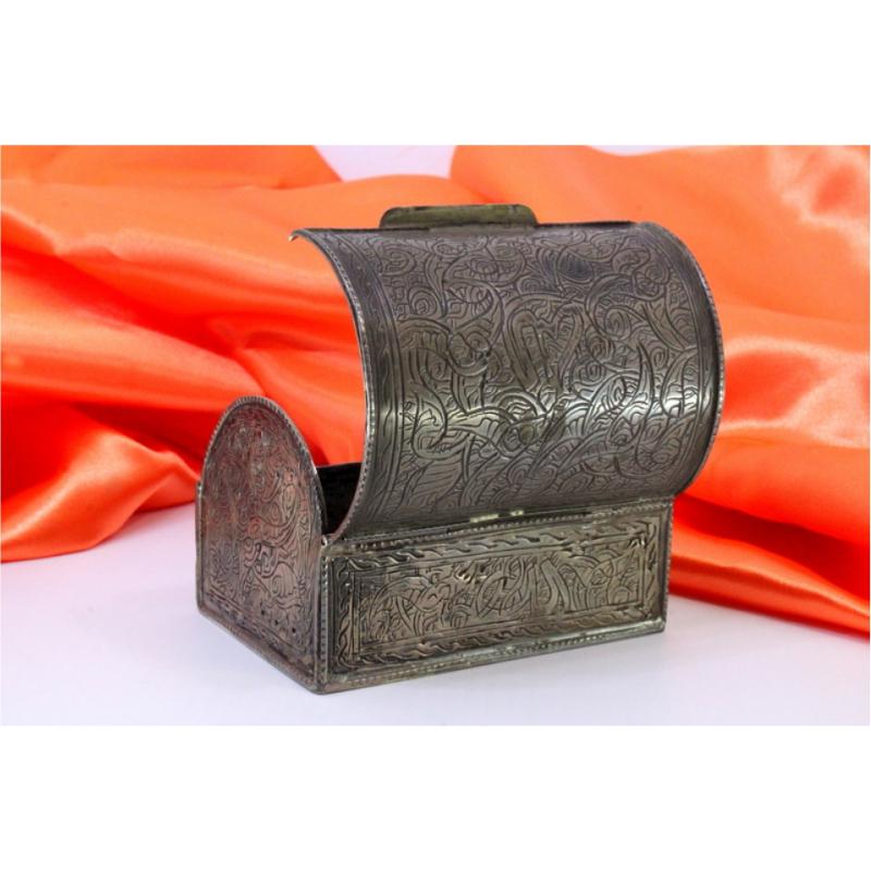 20th Century Silver box in the shape of a chest w/ Turkish-style engravings & a hinged lid For Sale