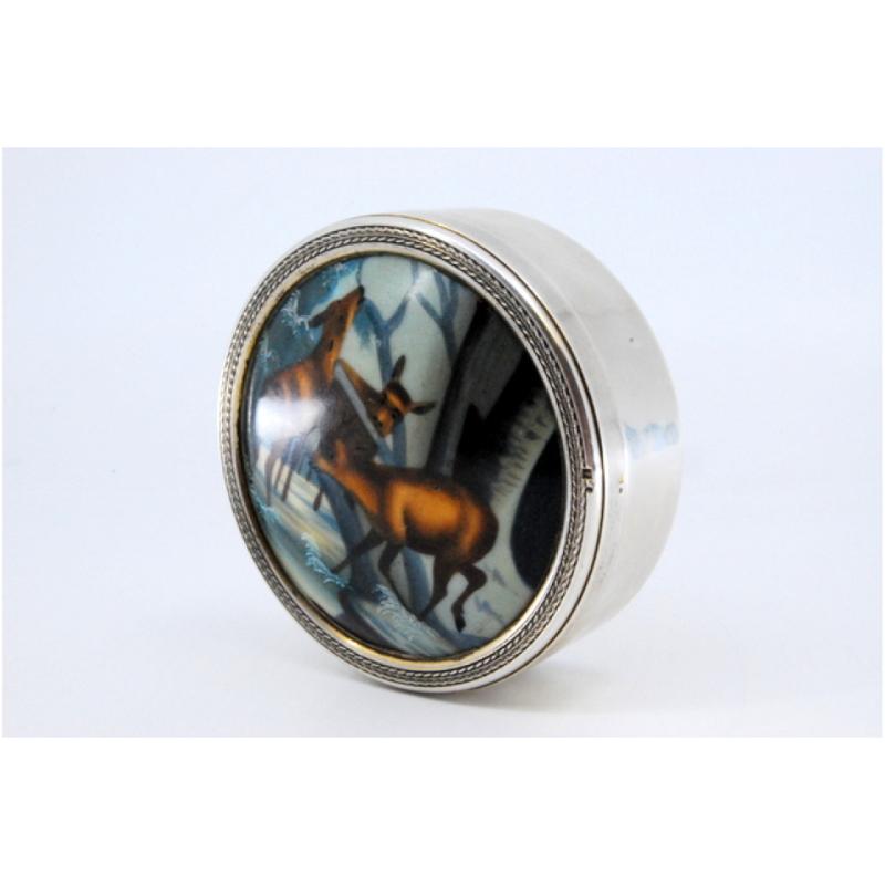 Silver box with enameled image on the lid of deer in the ice For Sale 5