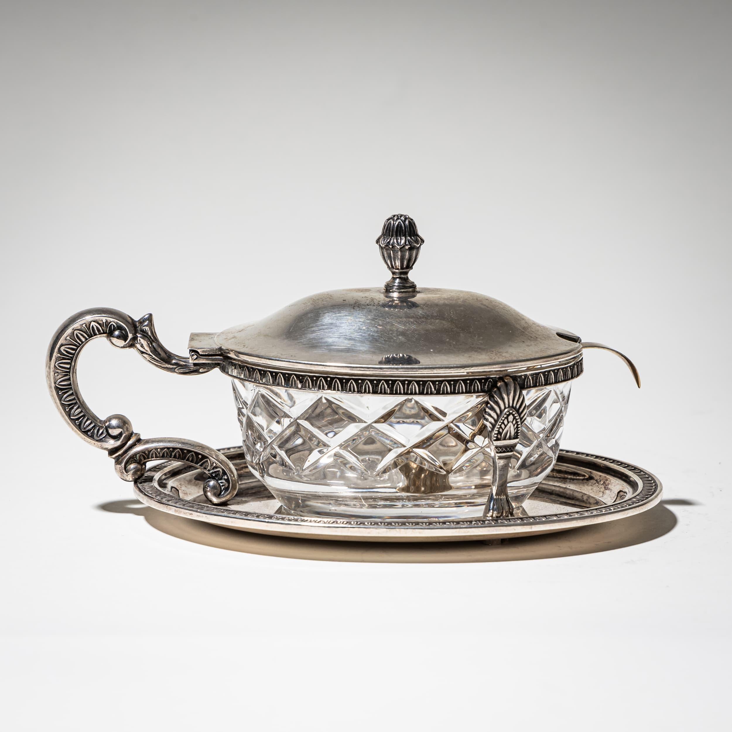 Boîte en argent avec cuillère, 19e siècle en vente 1