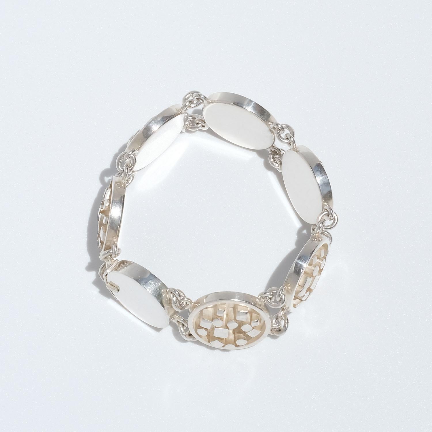 Silver Bracelet by Swedish Mastersmith Claës Giertta Made Year, 1962 4