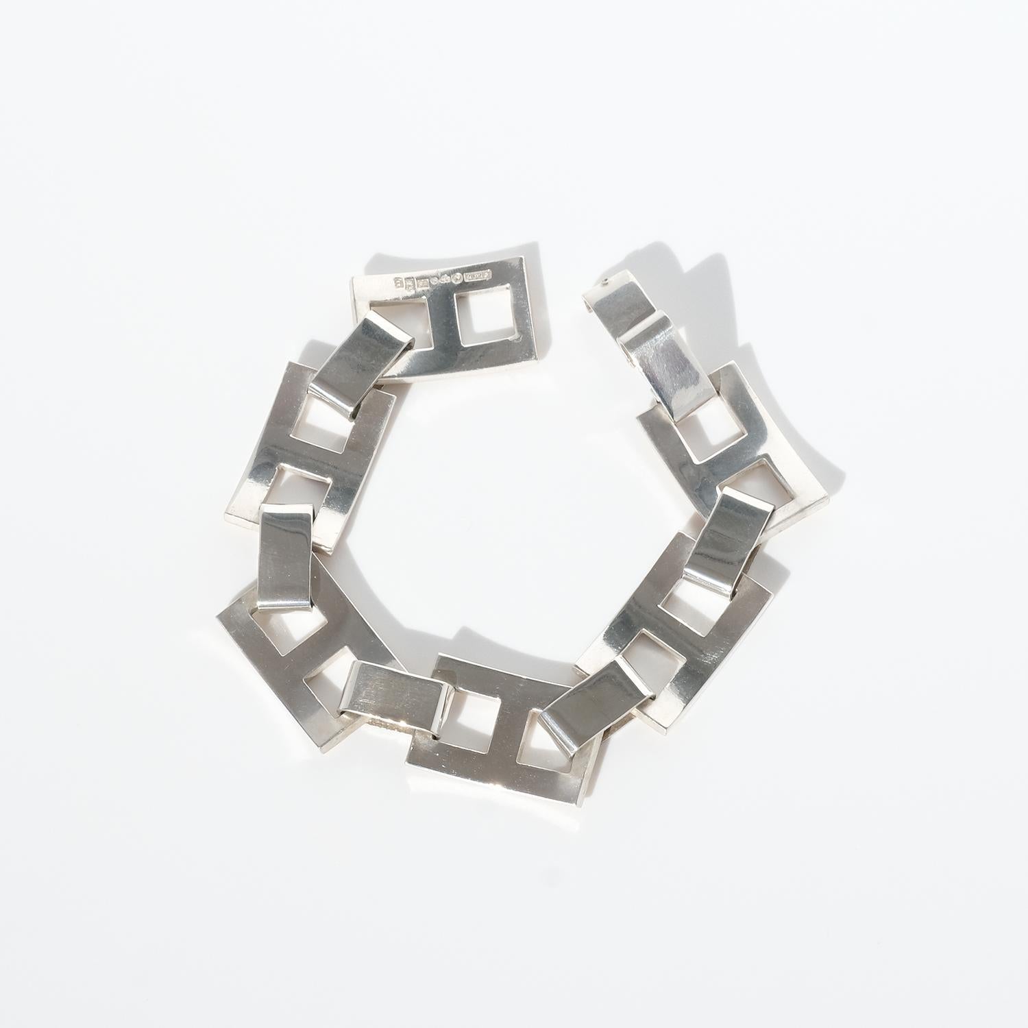 Silver Bracelet by Swedish mastersmith Sigurd Persson, Made in 1974 In Good Condition In Stockholm, SE