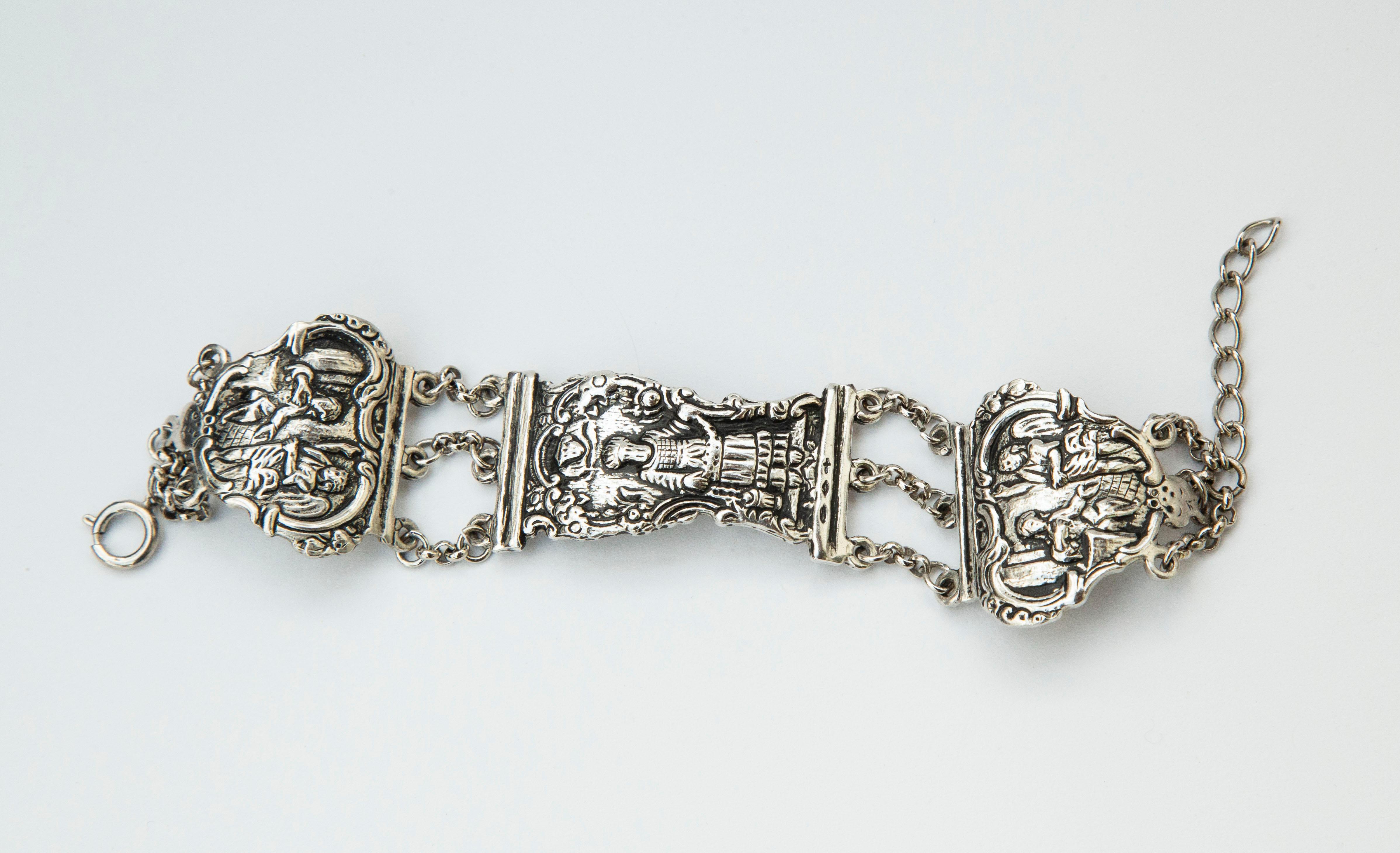 Bracelet de fermeture biblique en argent ancien des années 1700/1800 Unisexe en vente