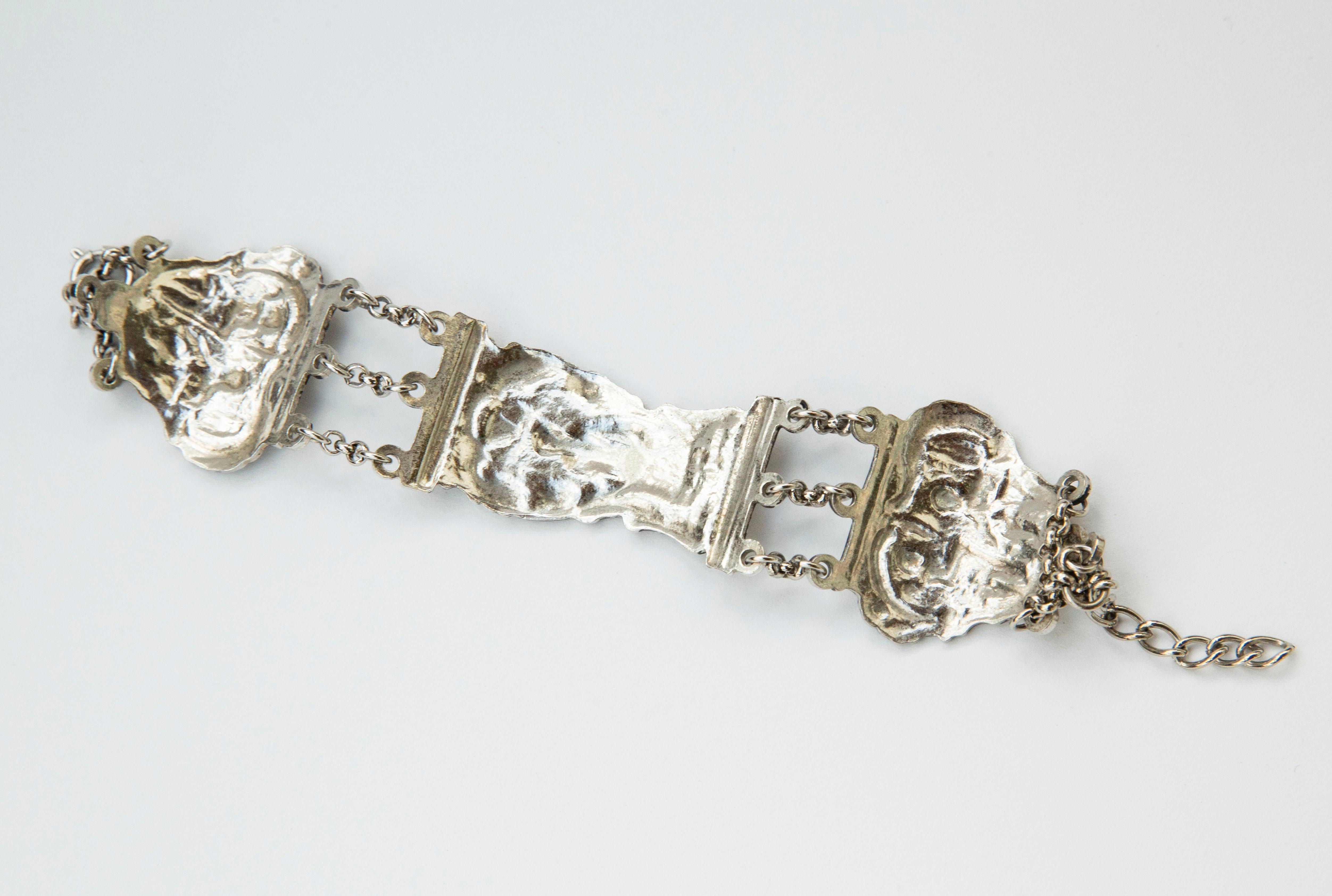 Bracelet de fermeture biblique en argent ancien des années 1700/1800 en vente 1