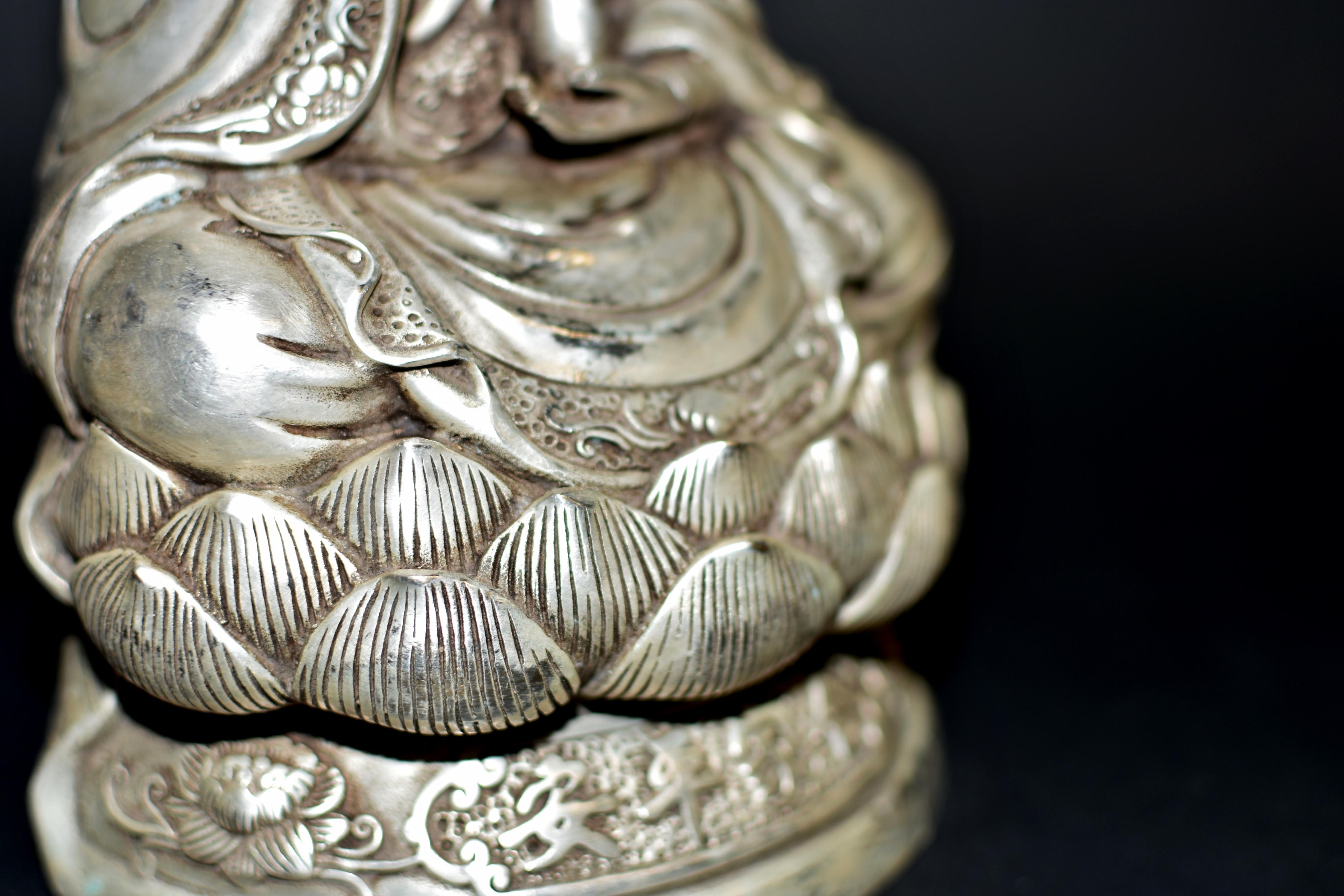 Silber Bronze Guan Yin Statue 7 Lb Avalokiteshvara Compassion im Angebot 6