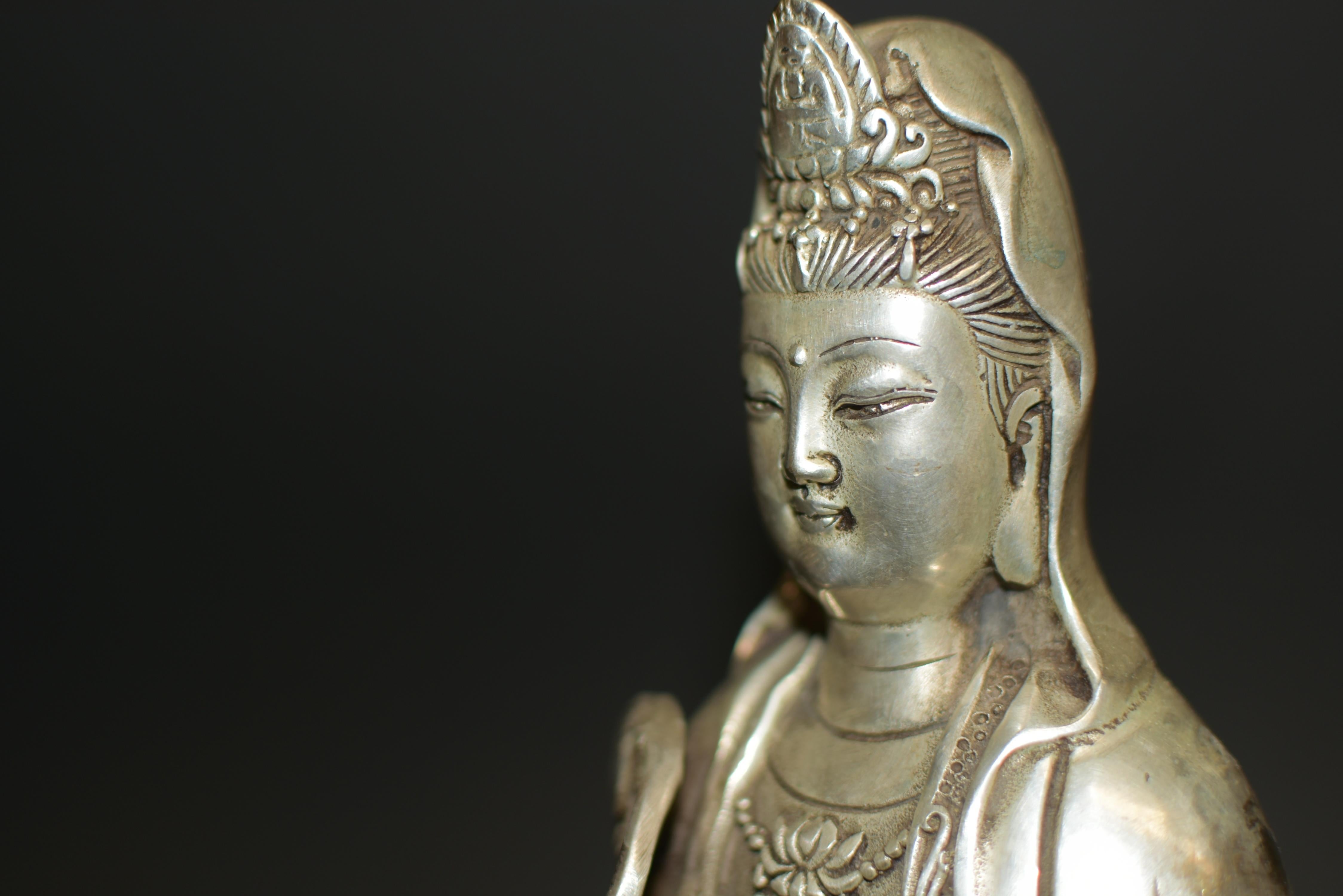 Silber Bronze Guan Yin Statue 7 Lb Avalokiteshvara Compassion im Angebot 8